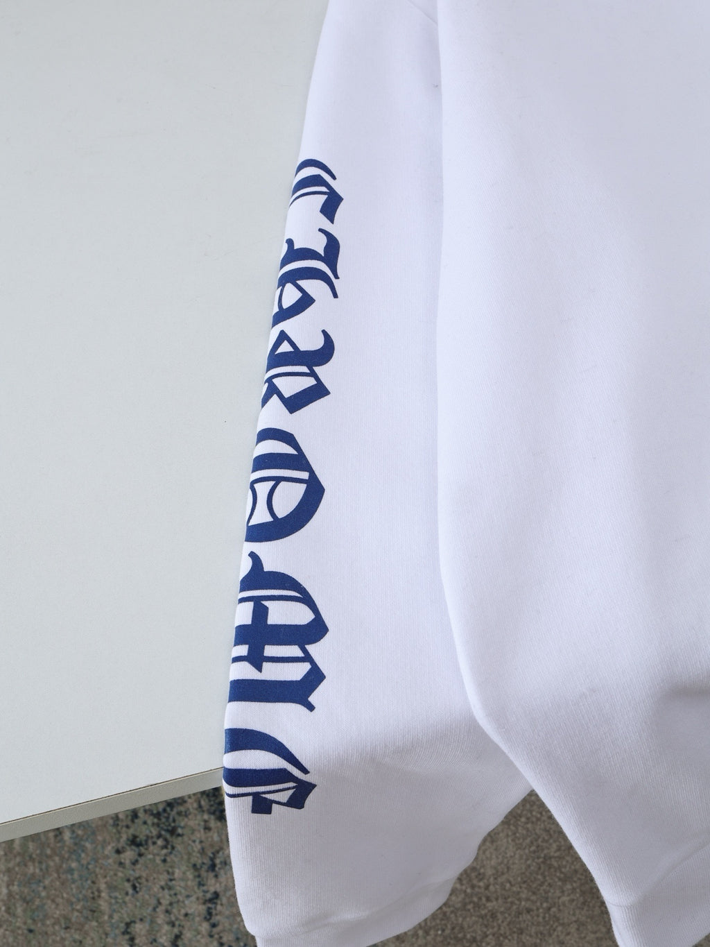 Gilet Chrome blanc Sanskrit print