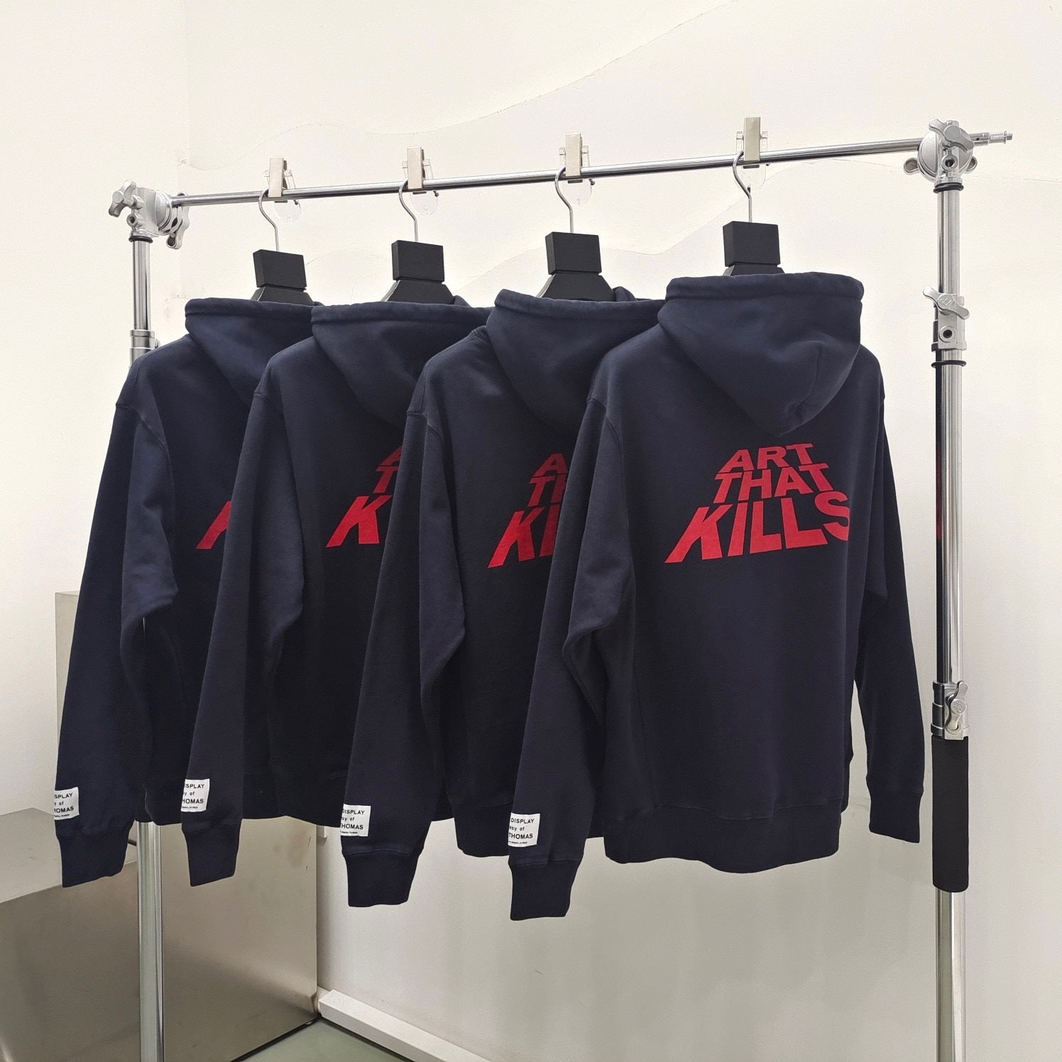 Sweat à capuche lettre Hill bleu marine