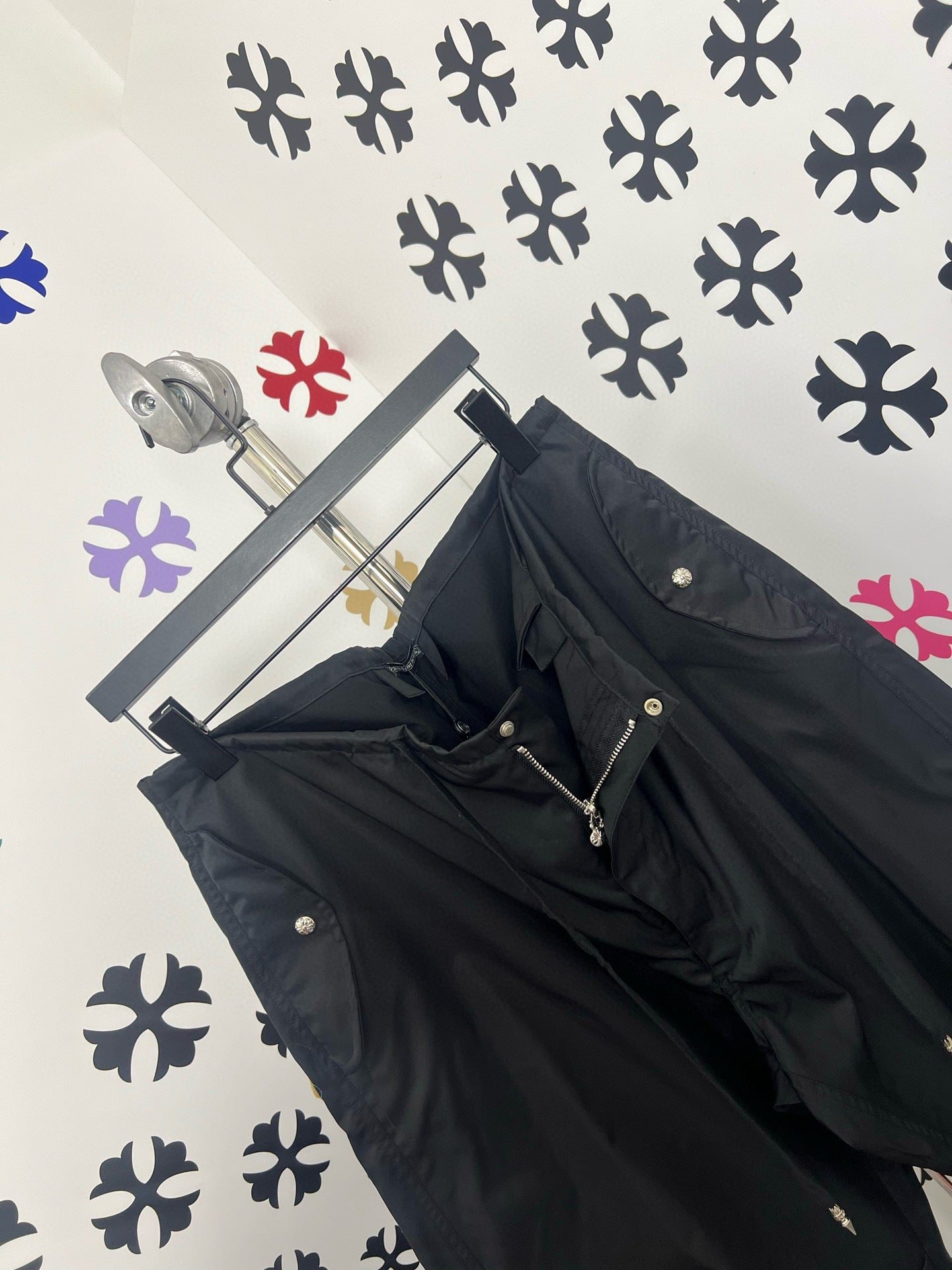 Jean black Chrome croix coloré