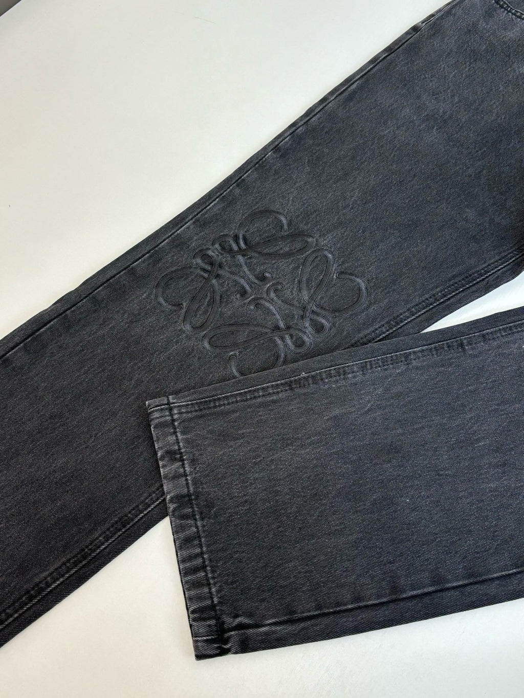 Jean Baggy anagramme black Loew