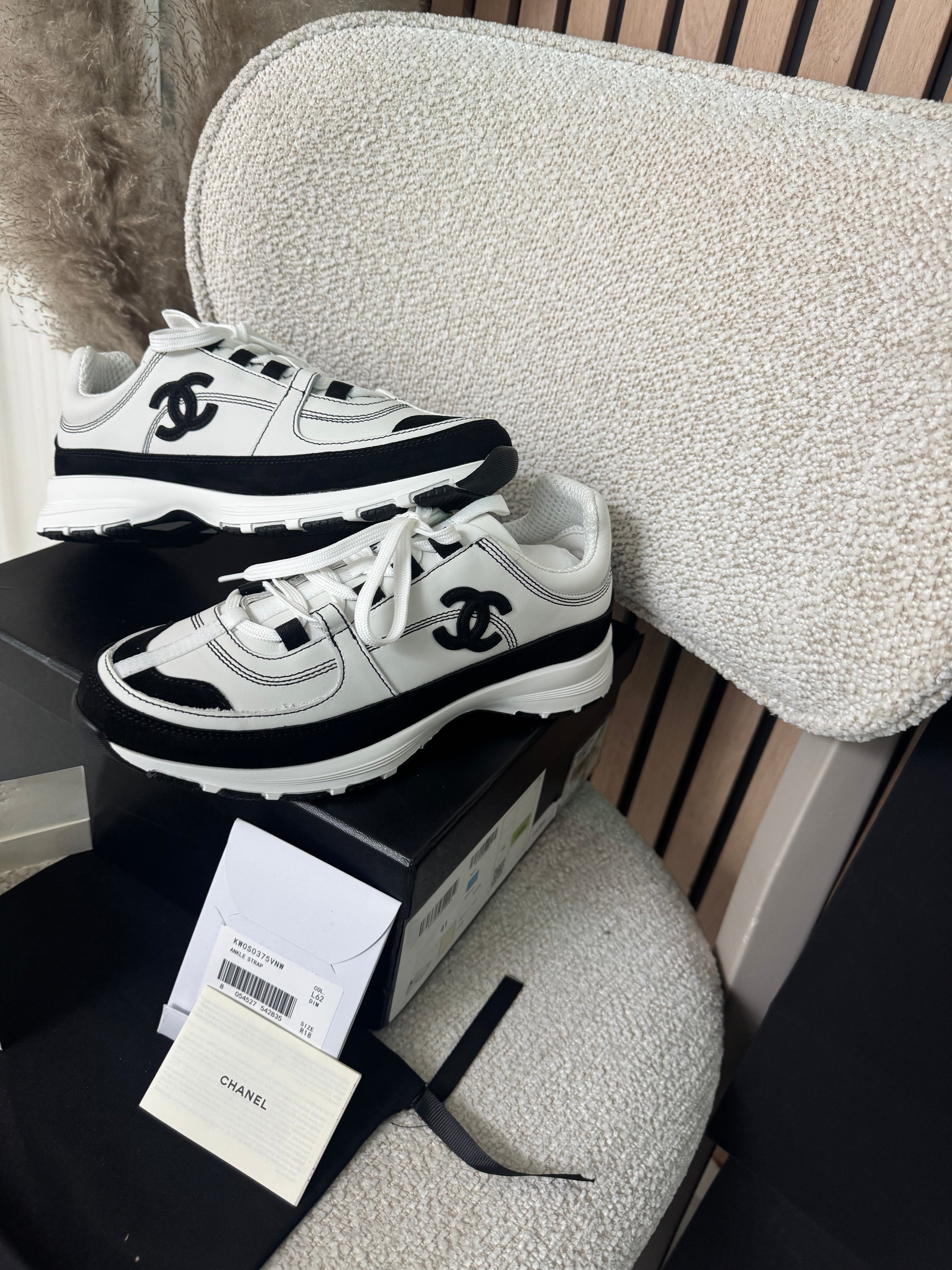 Sneakers Chanl 10/10 2026