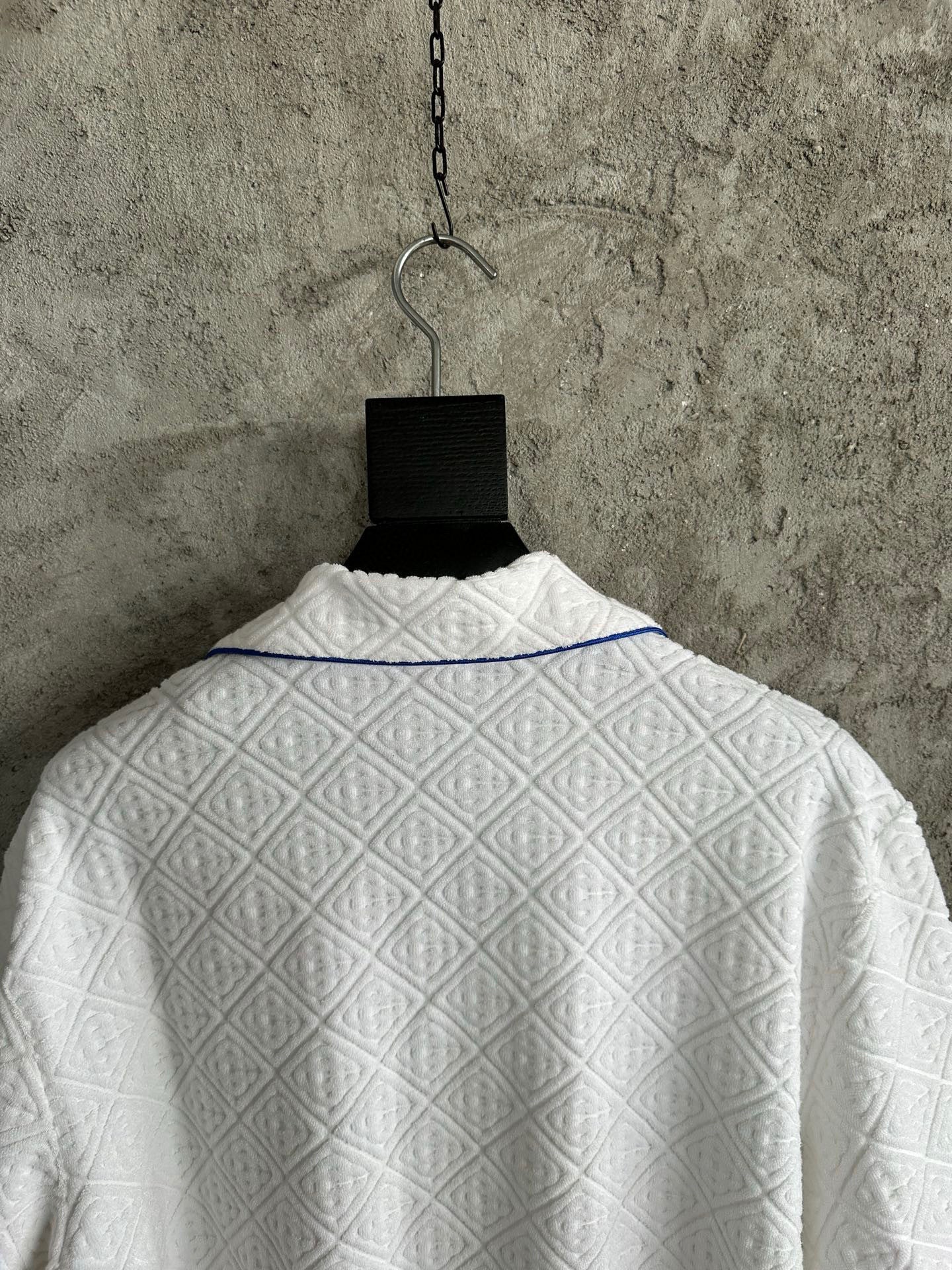 Casa B CHEMISE À MANCHES COURTE BLANCHE TISSU MONOGRAM