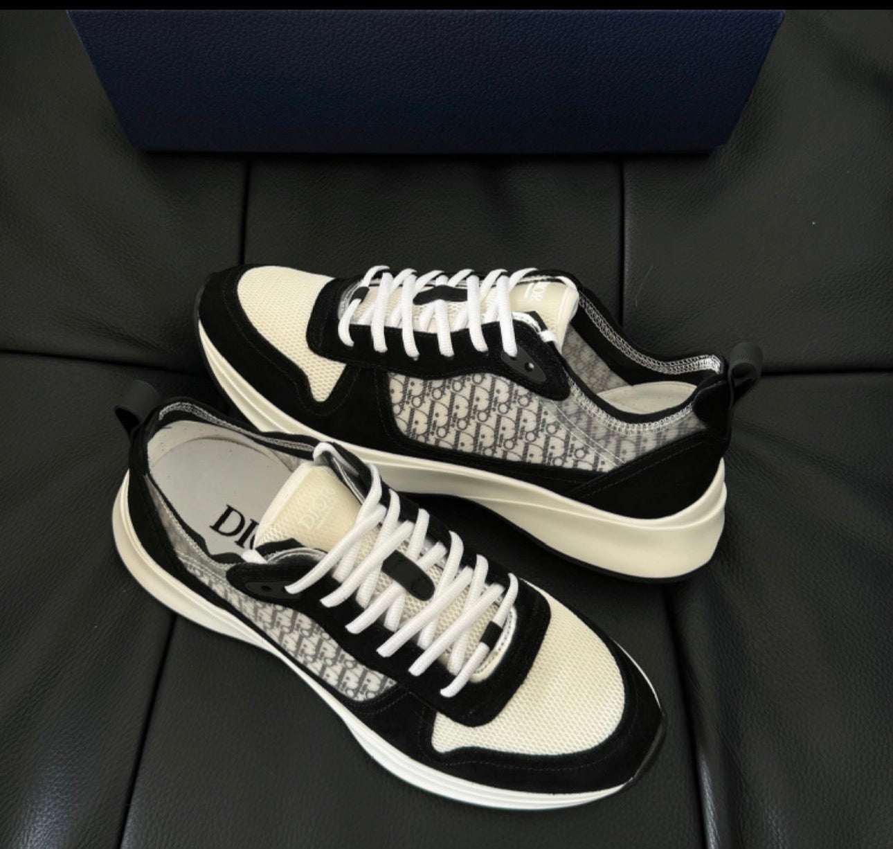 Sneakers B25 10/10 Black an White Cd