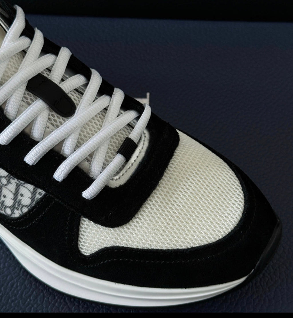 Sneakers B25 10/10 Black an White Cd