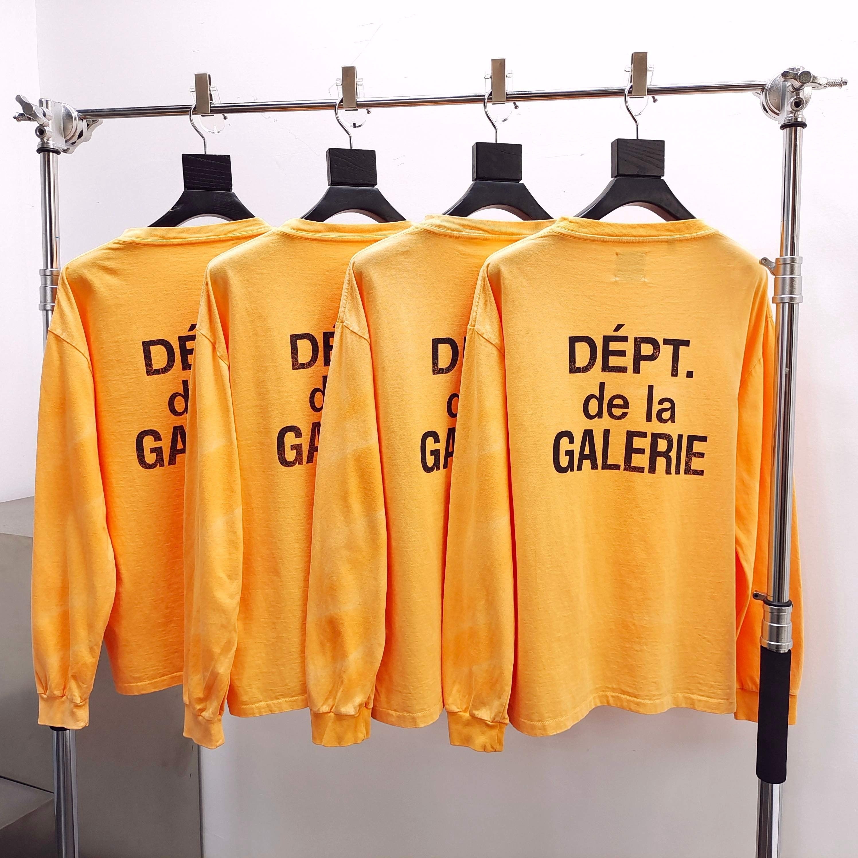 Tshirt noir manches ondulés Orange   GALLERY