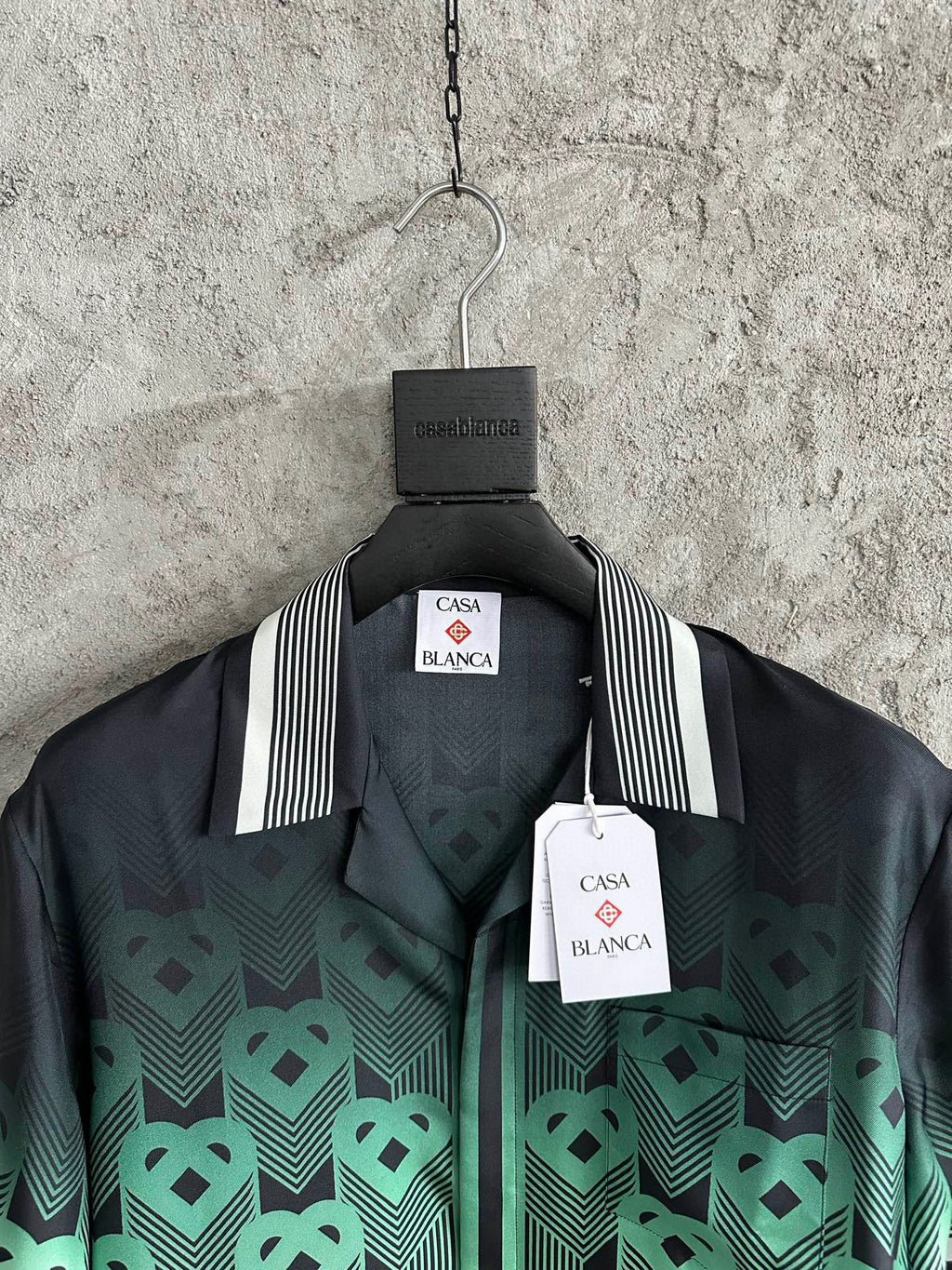 Casa B Chemise en soie à motif Monogrammé Vert