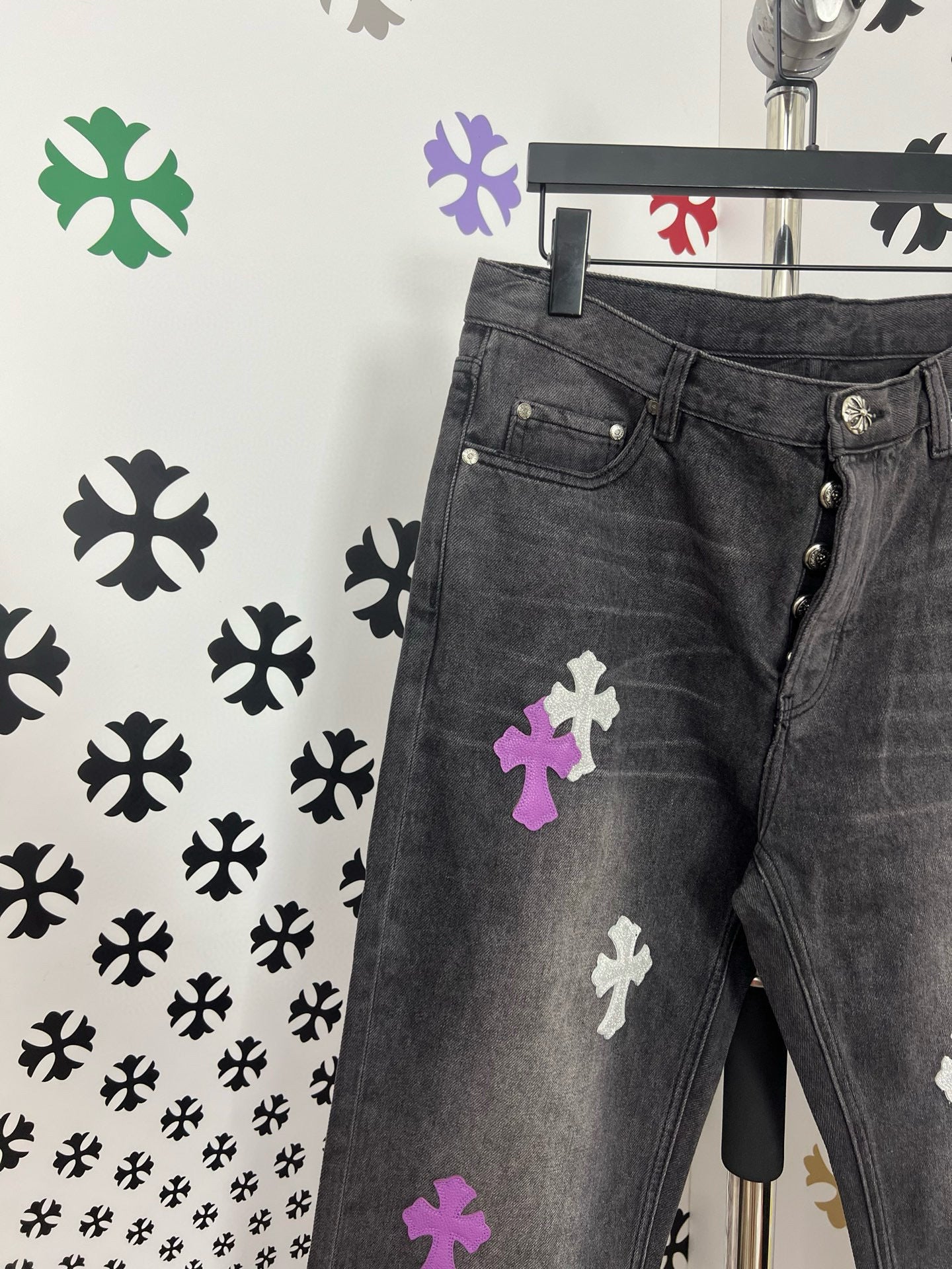 Jean Chrome noir / croix rose