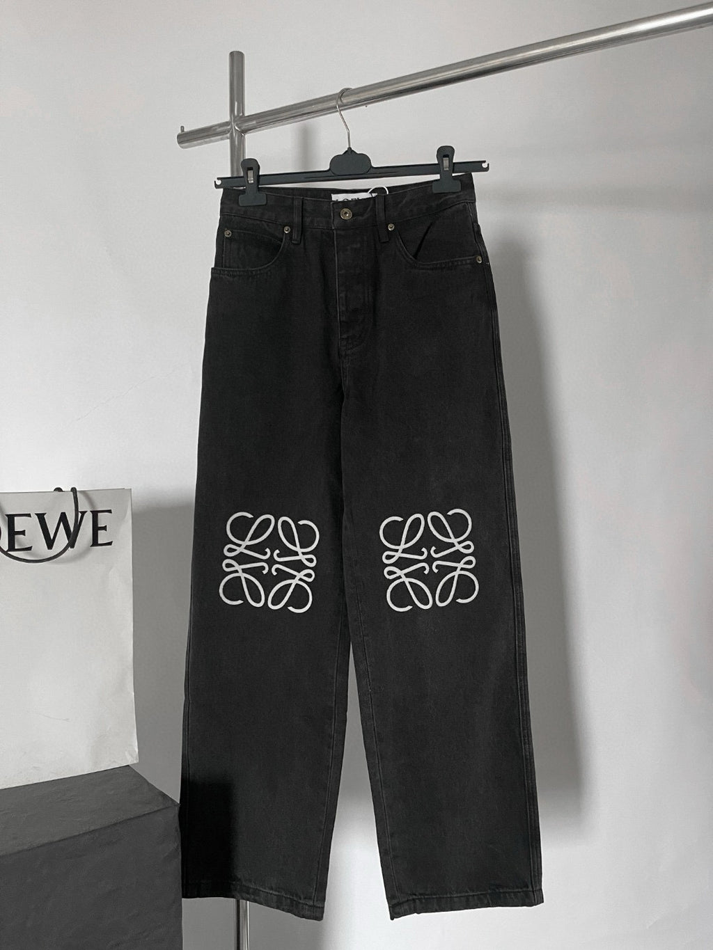 Jean baggy anagram Loew 10/10