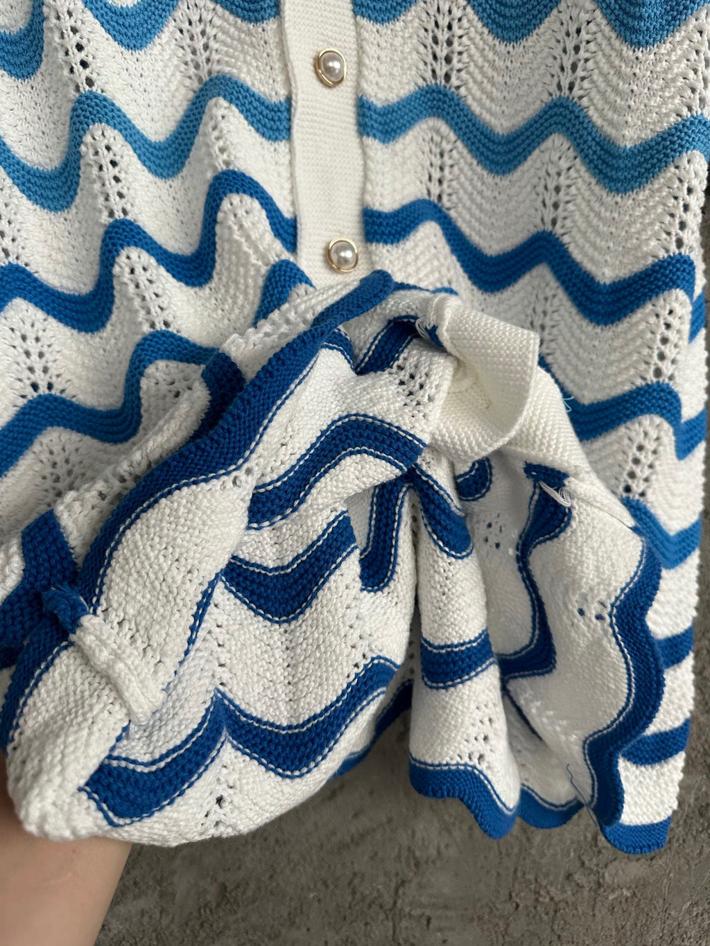 Casa B - Wavy Gradient Blue