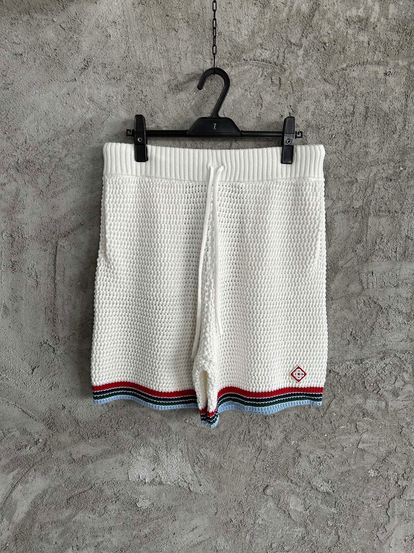 Casa B -Short Gothic Crochet