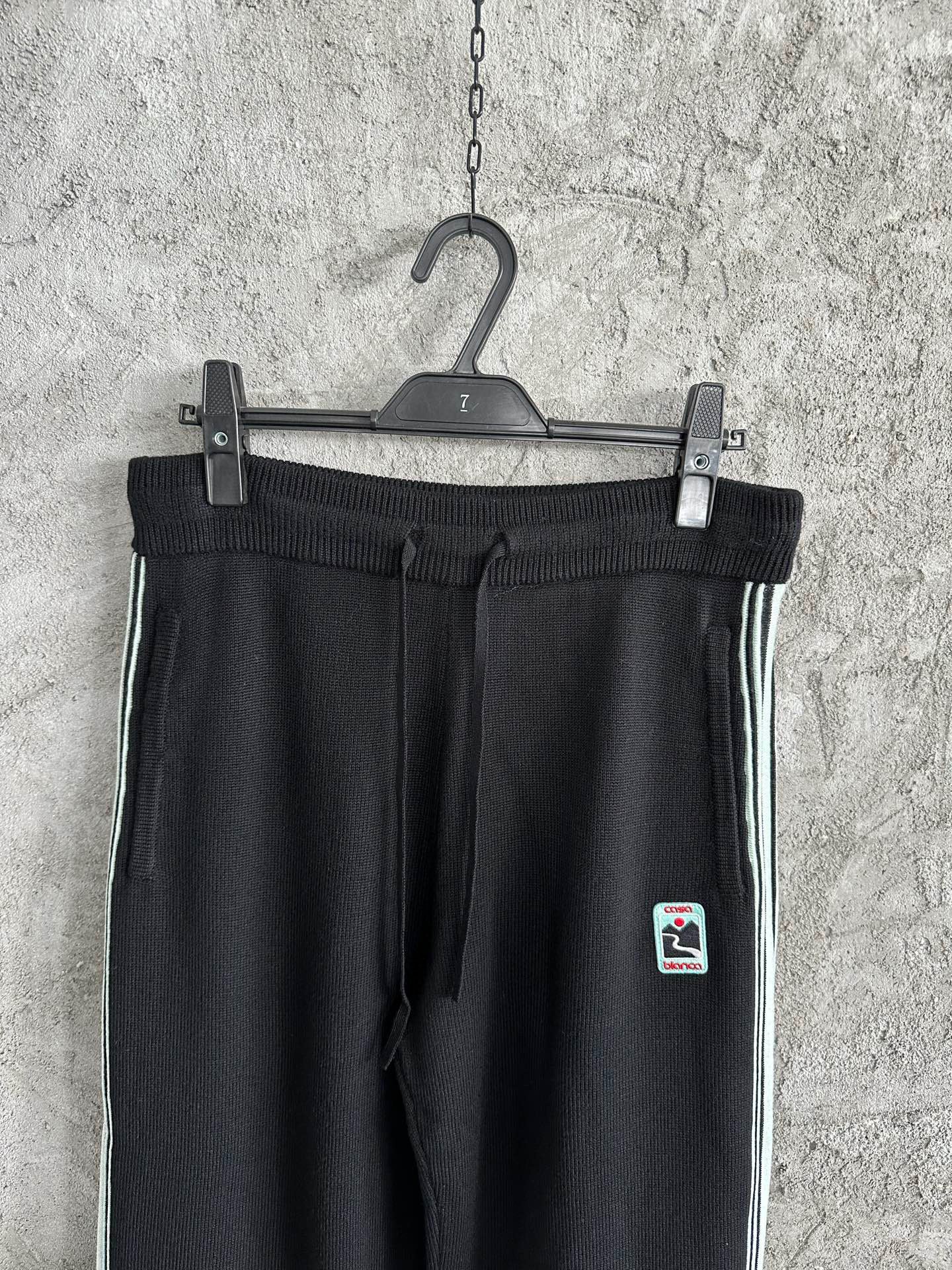 Pantalon Casa B Relaxé en laine Mérinos