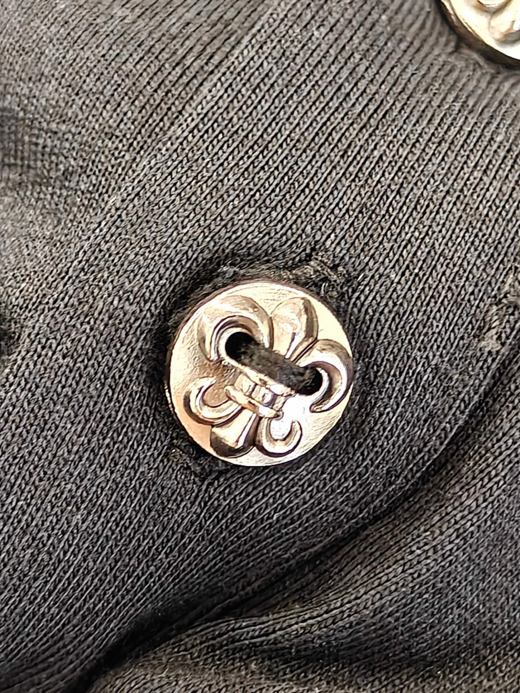 Long sleeves chrome black bouton argenté