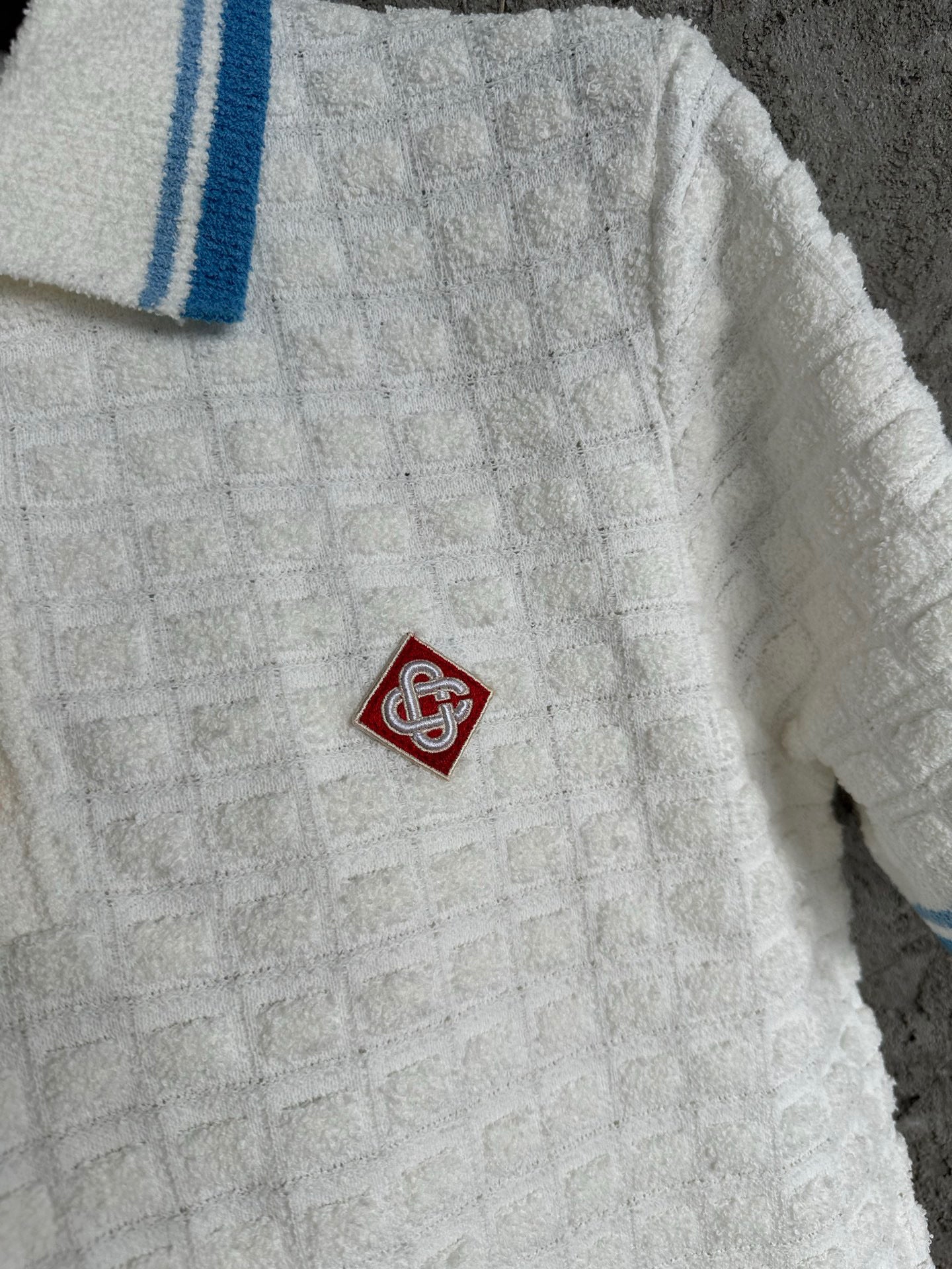 Polo Casa B / Baby blue appliqué à boucle