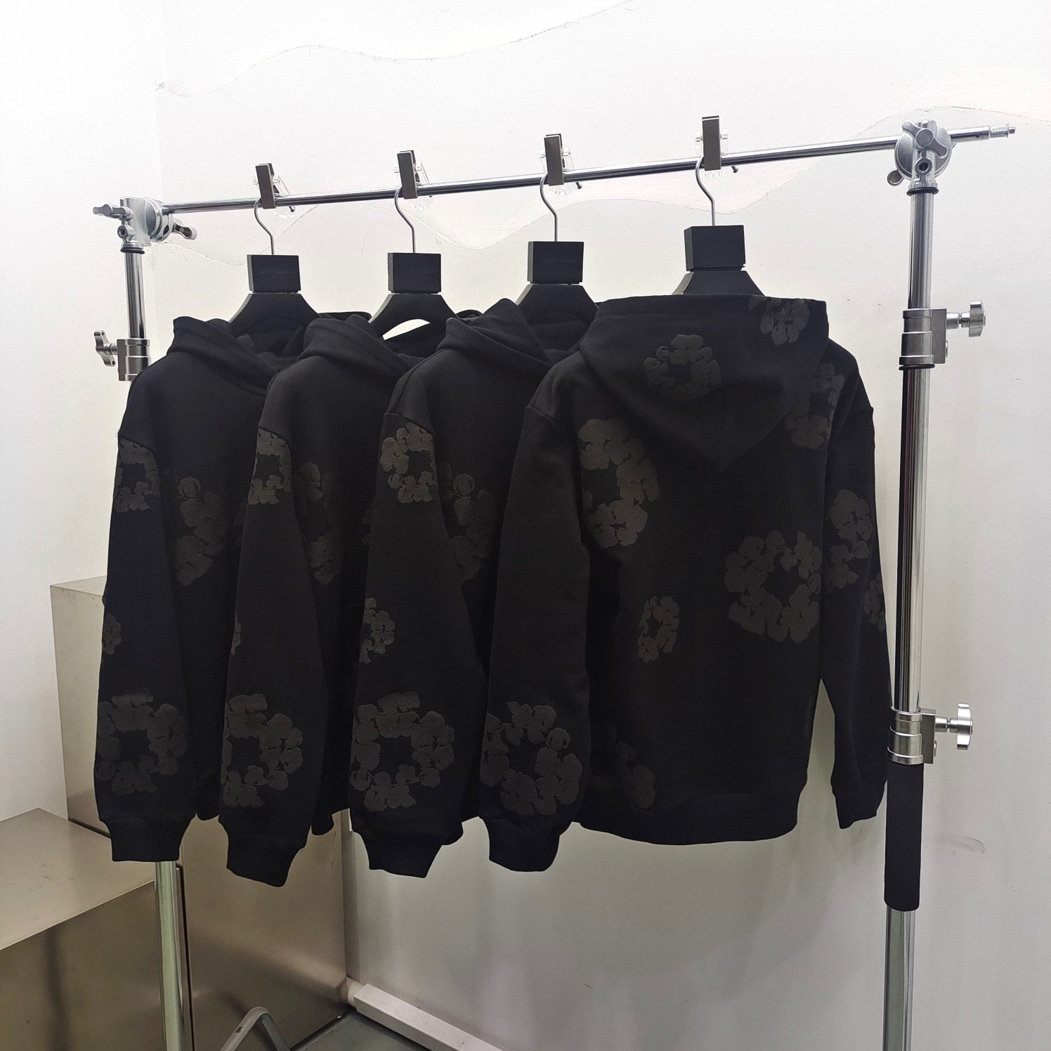 Sweat Black capuche mono DT TEARS KAPOK