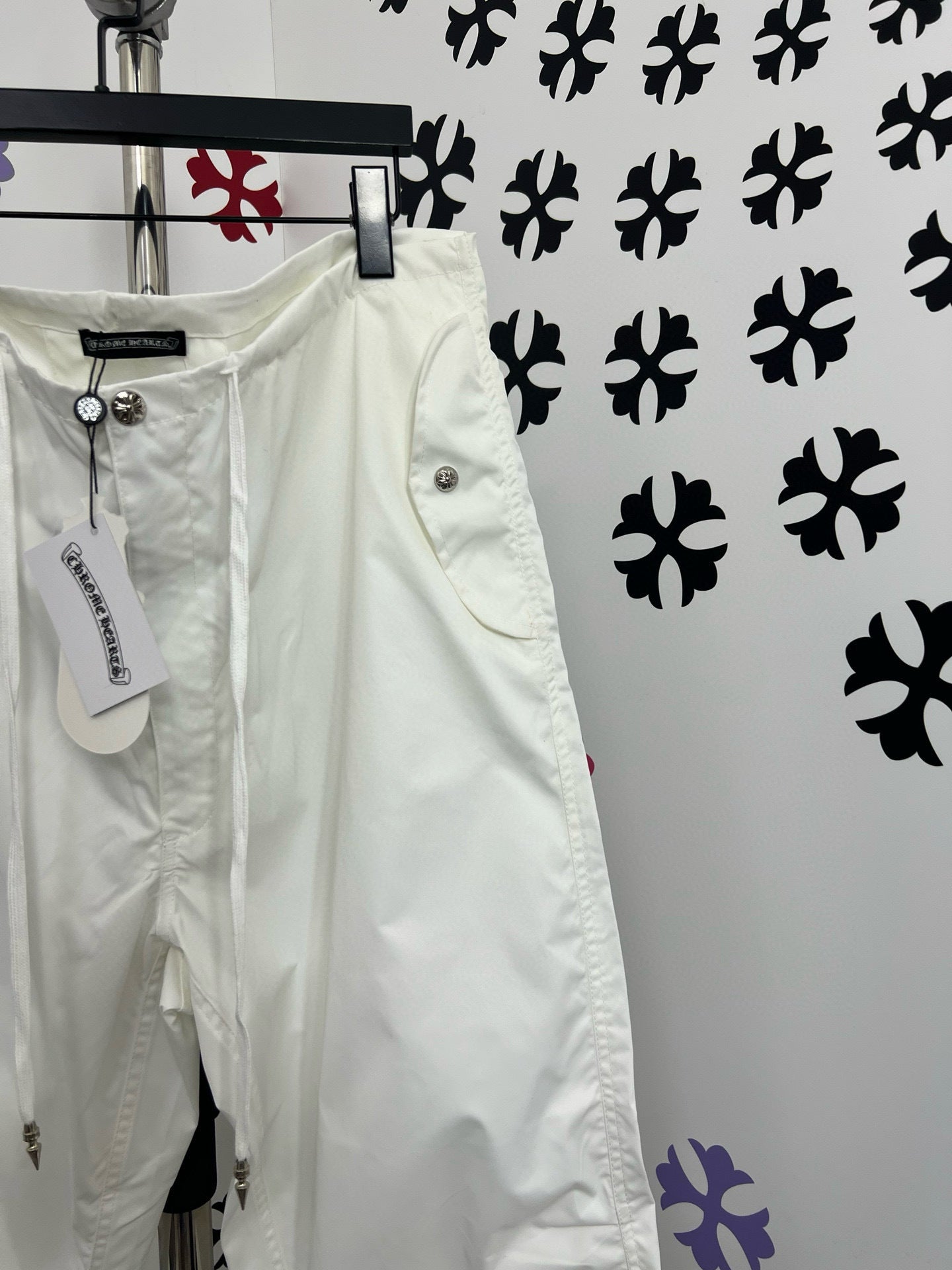 Jean white Chrome croix coloré