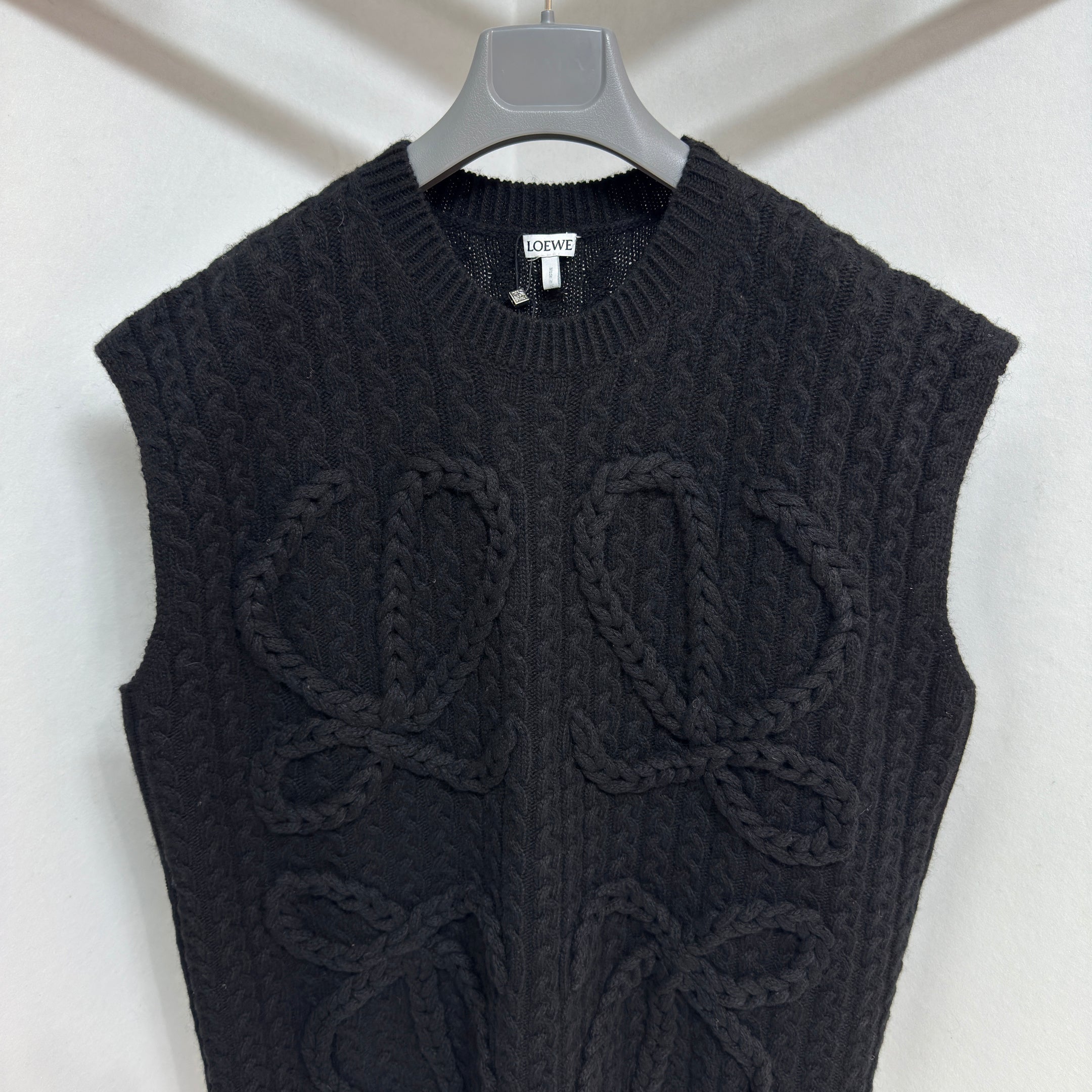 Pull Sans manche Loew Noir  10/10