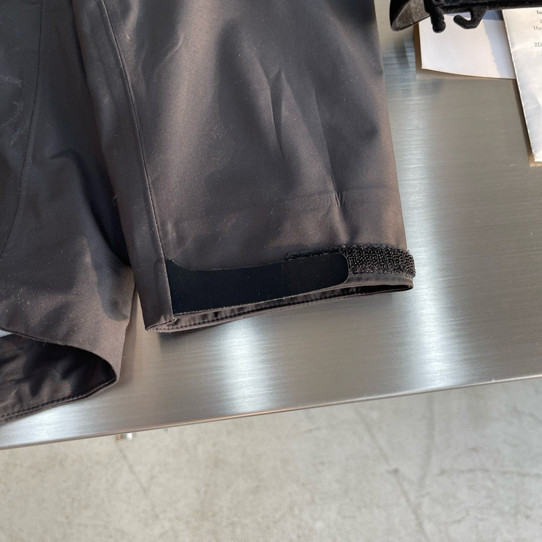 Veste  Arc tryx  Gore tx Noir doré