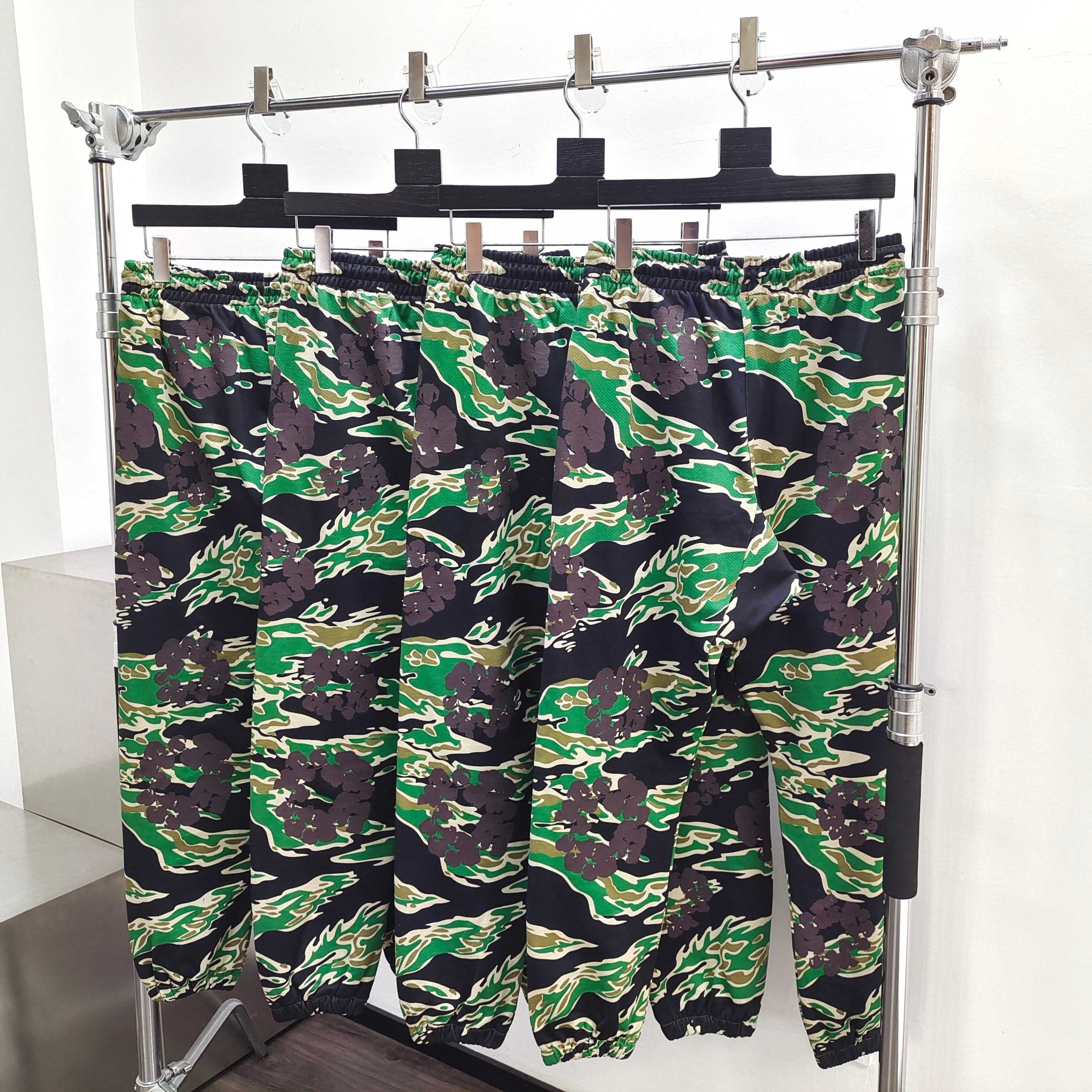 Pantalon Denim.Trs Green flowers military