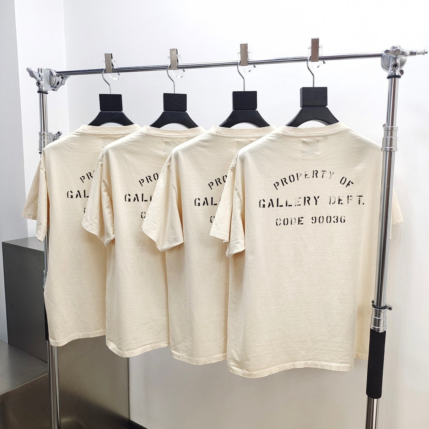 T shirt Gallery blanc cassé avec poche