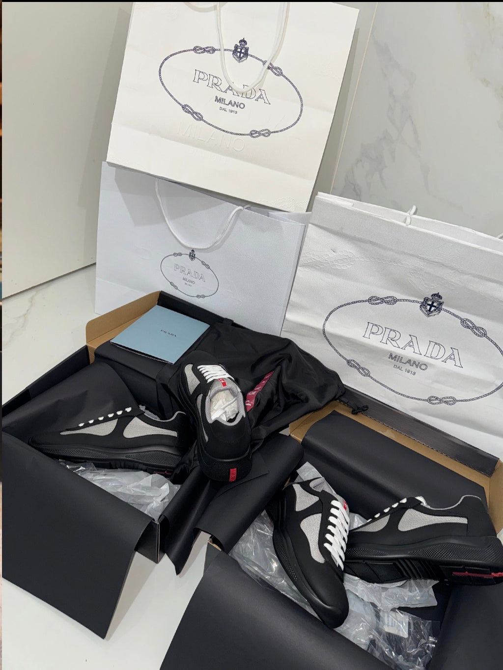 Sneakers america S Cup Black and White édition Gomme V3S