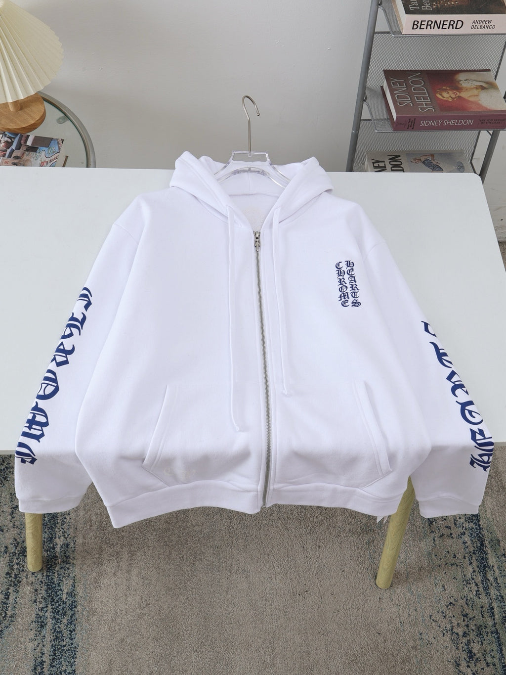 Gilet Chrome blanc Sanskrit print