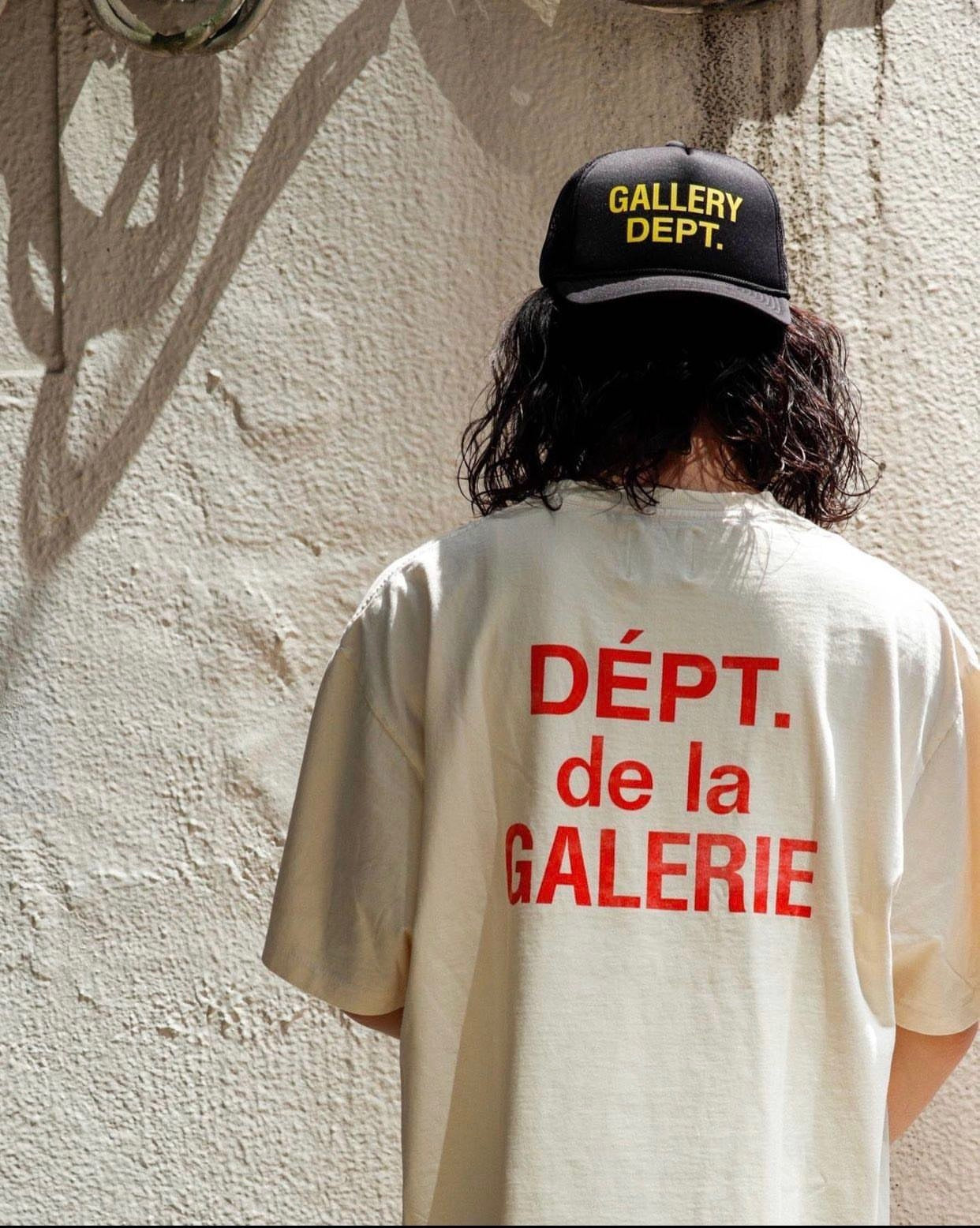 T shirt gallery Red Beige