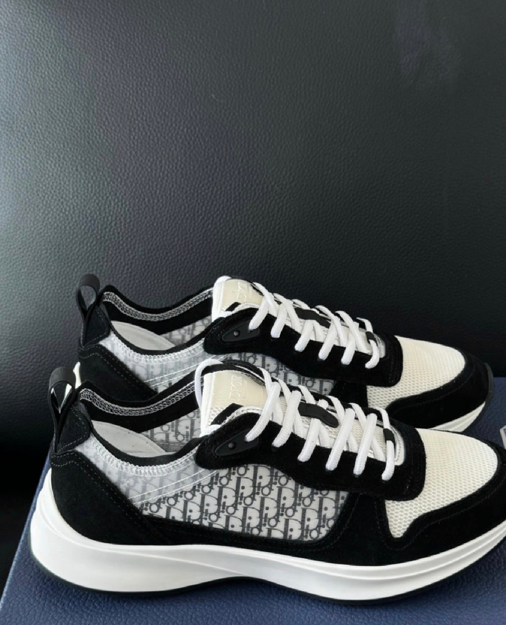 Sneakers B25 10/10 Black an White Cd
