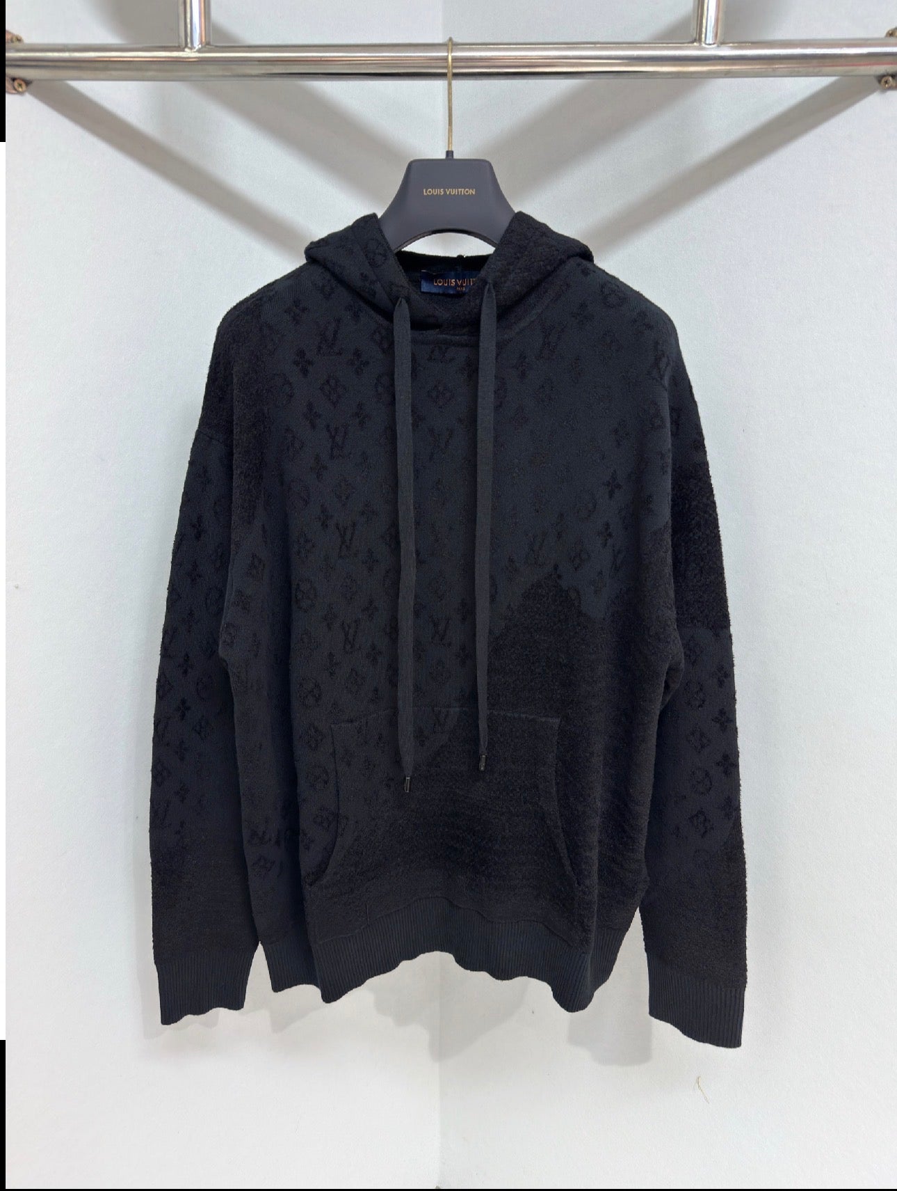 Sweat Lv jacquard  noir 10/10
