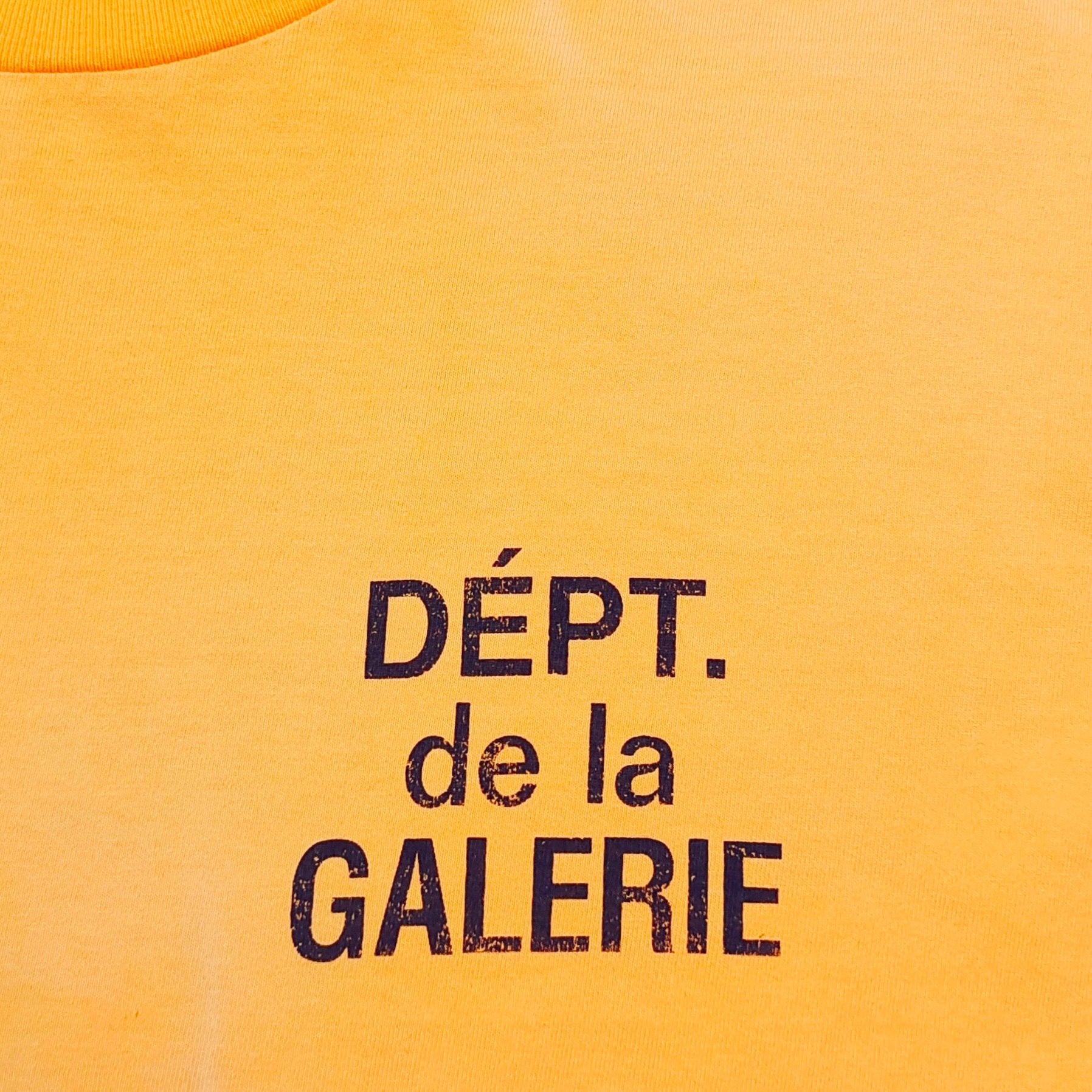 Tshirt noir manches ondulés Orange   GALLERY