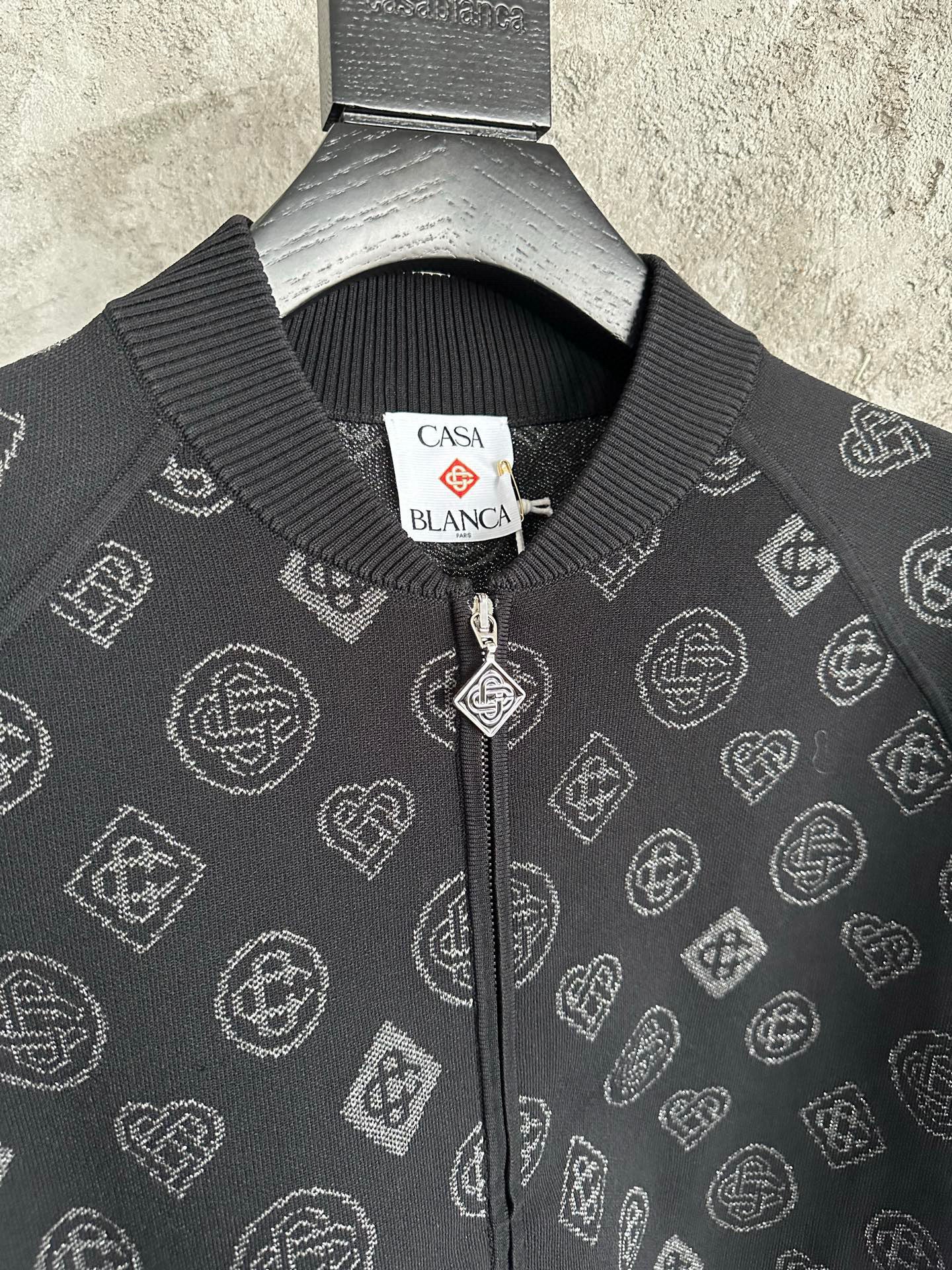 Casa B - Veste + pants En Monogram