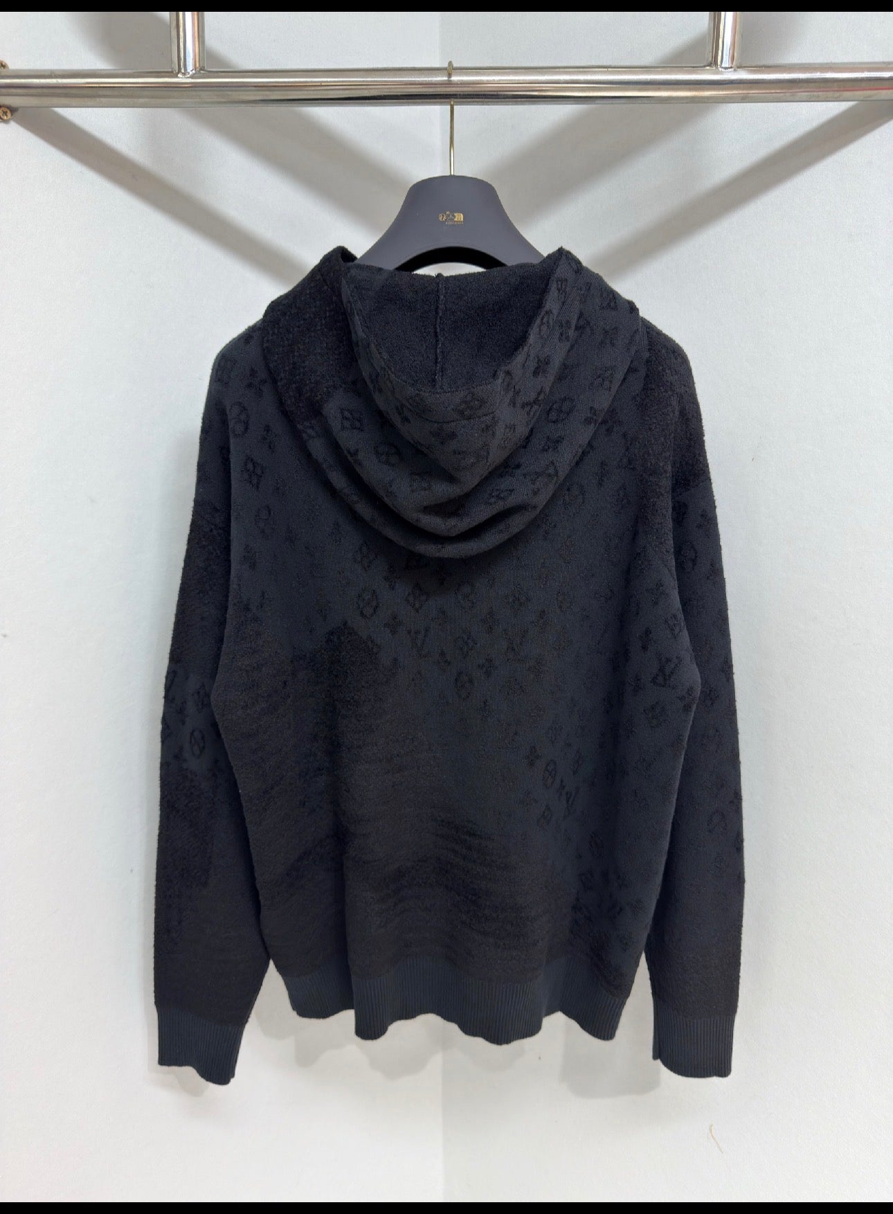 Sweat Lv jacquard  noir 10/10