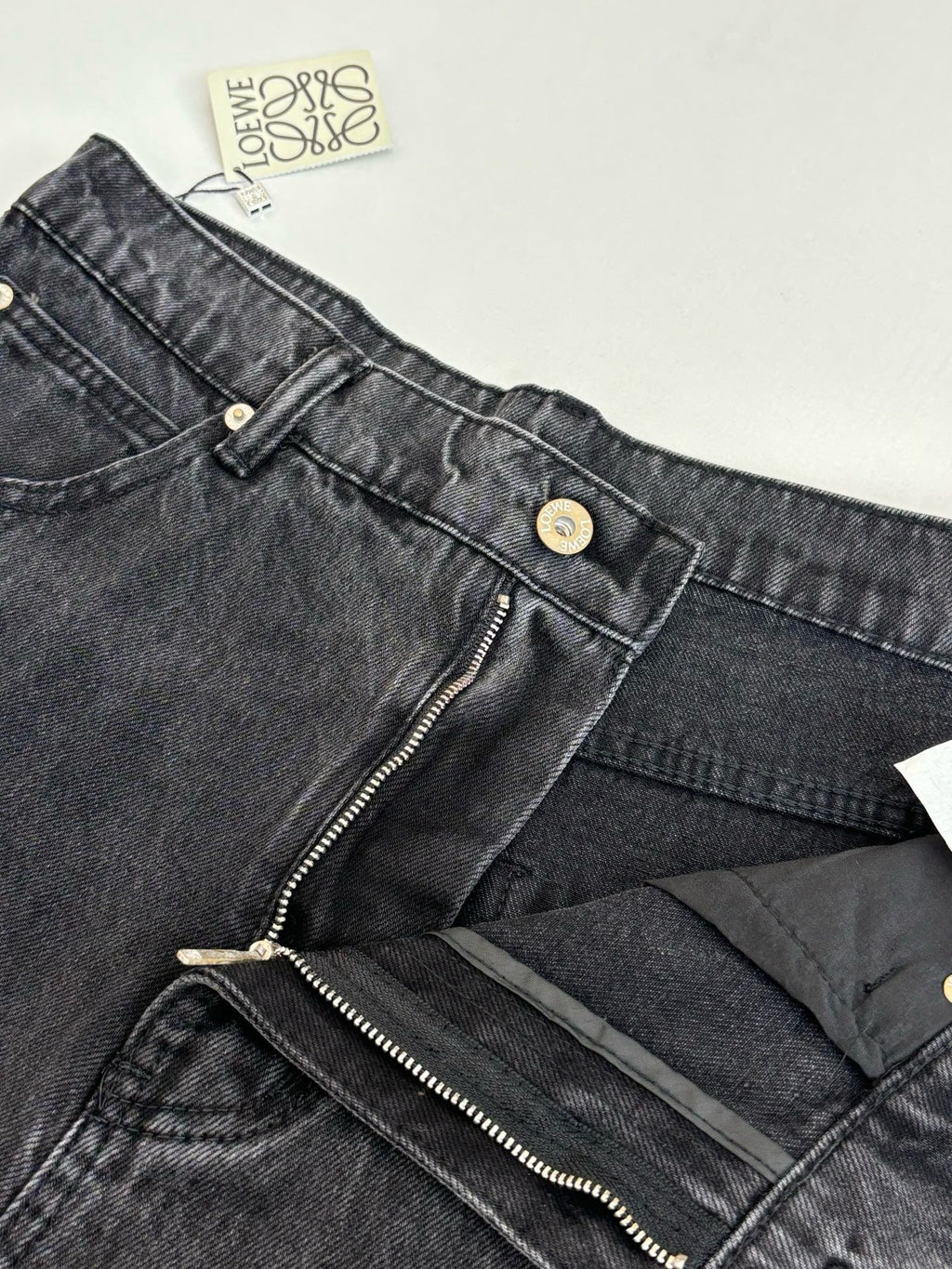 Jean Baggy anagramme black Loew
