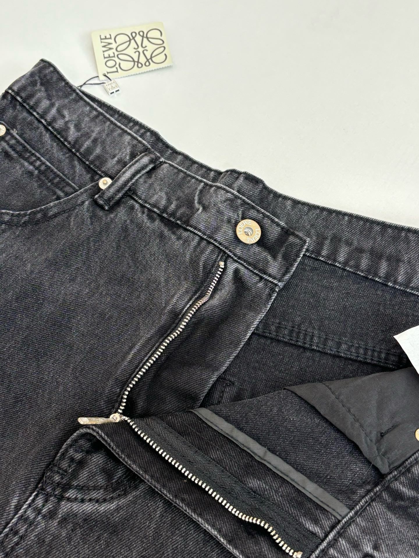 Jean Baggy anagramme black Loew