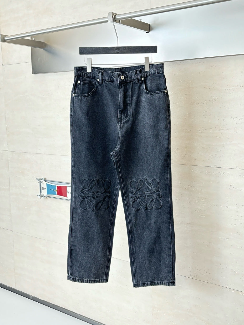 Jean Baggy anagramme black Loew