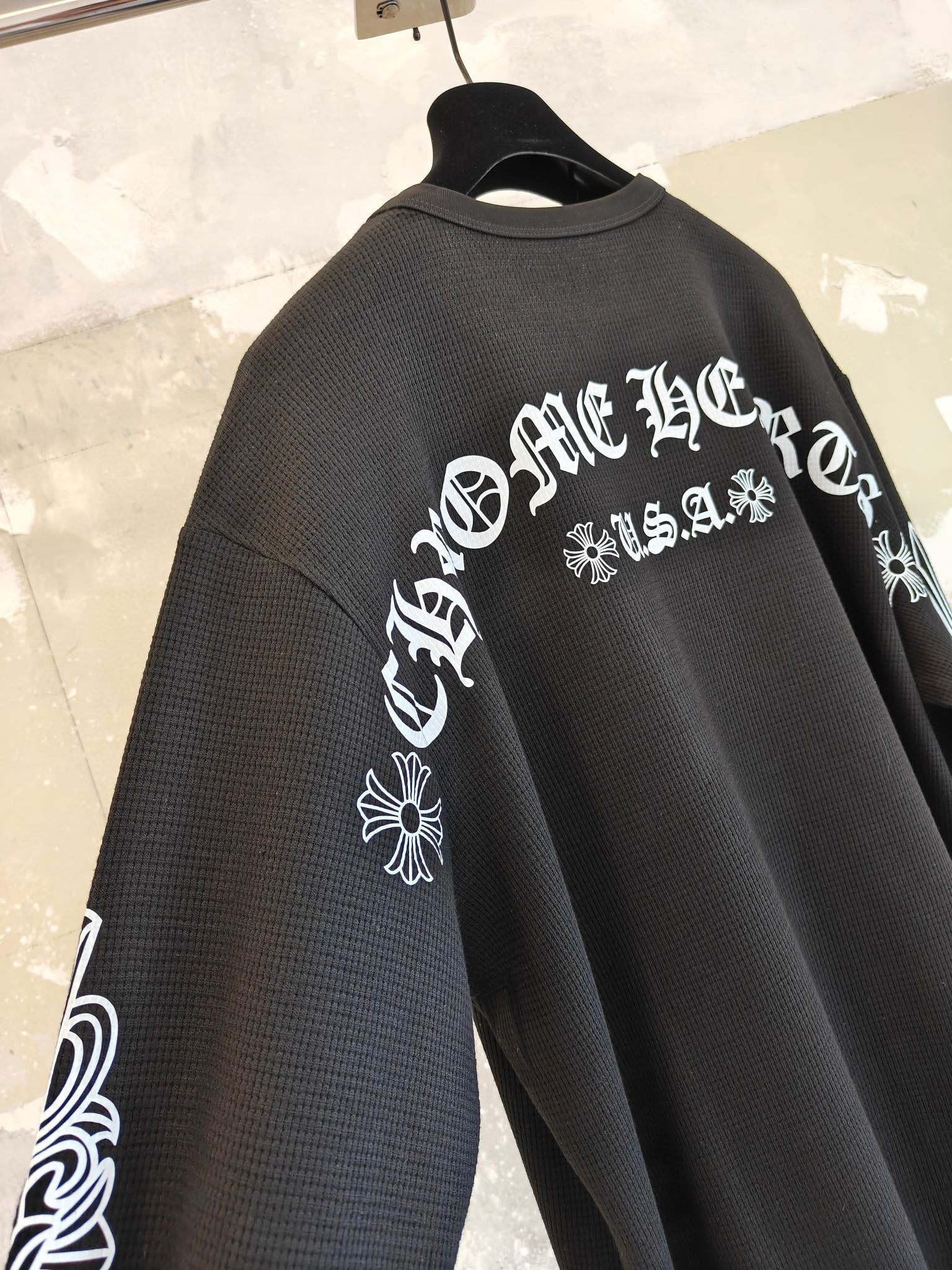 Long sleeves chrome black