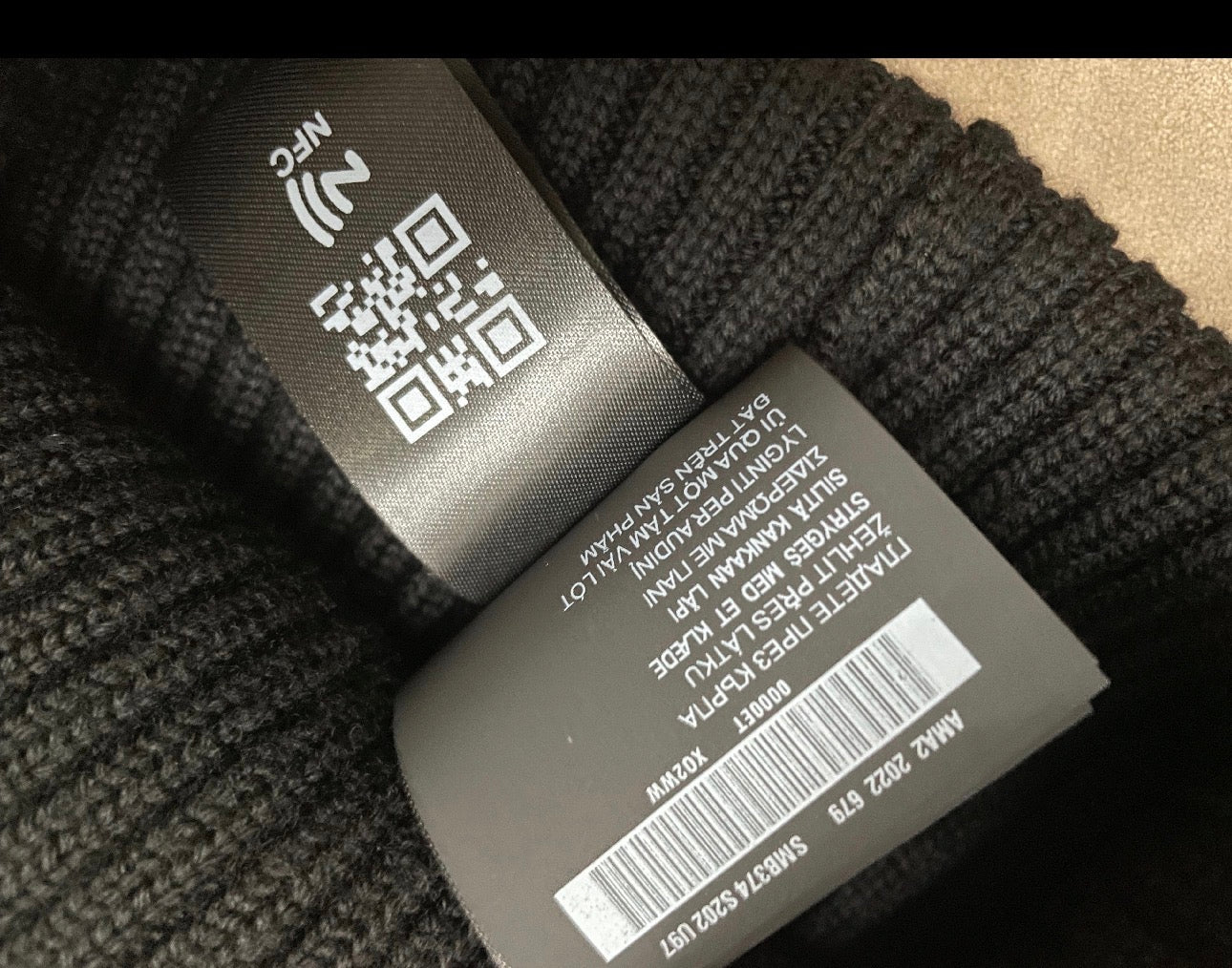Bonnet PRD noir bande rouge 10/10