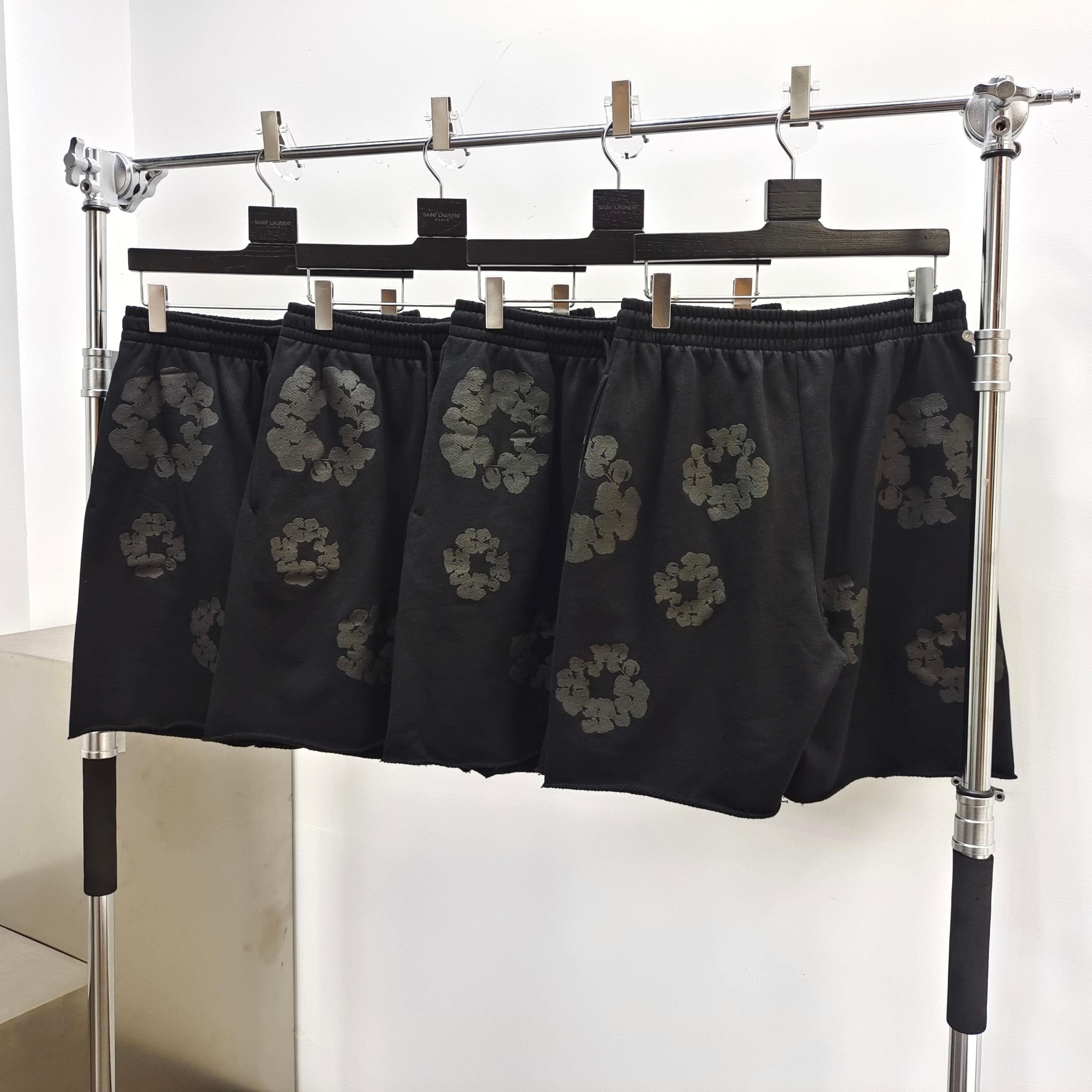 Short  Denim.Trs double black