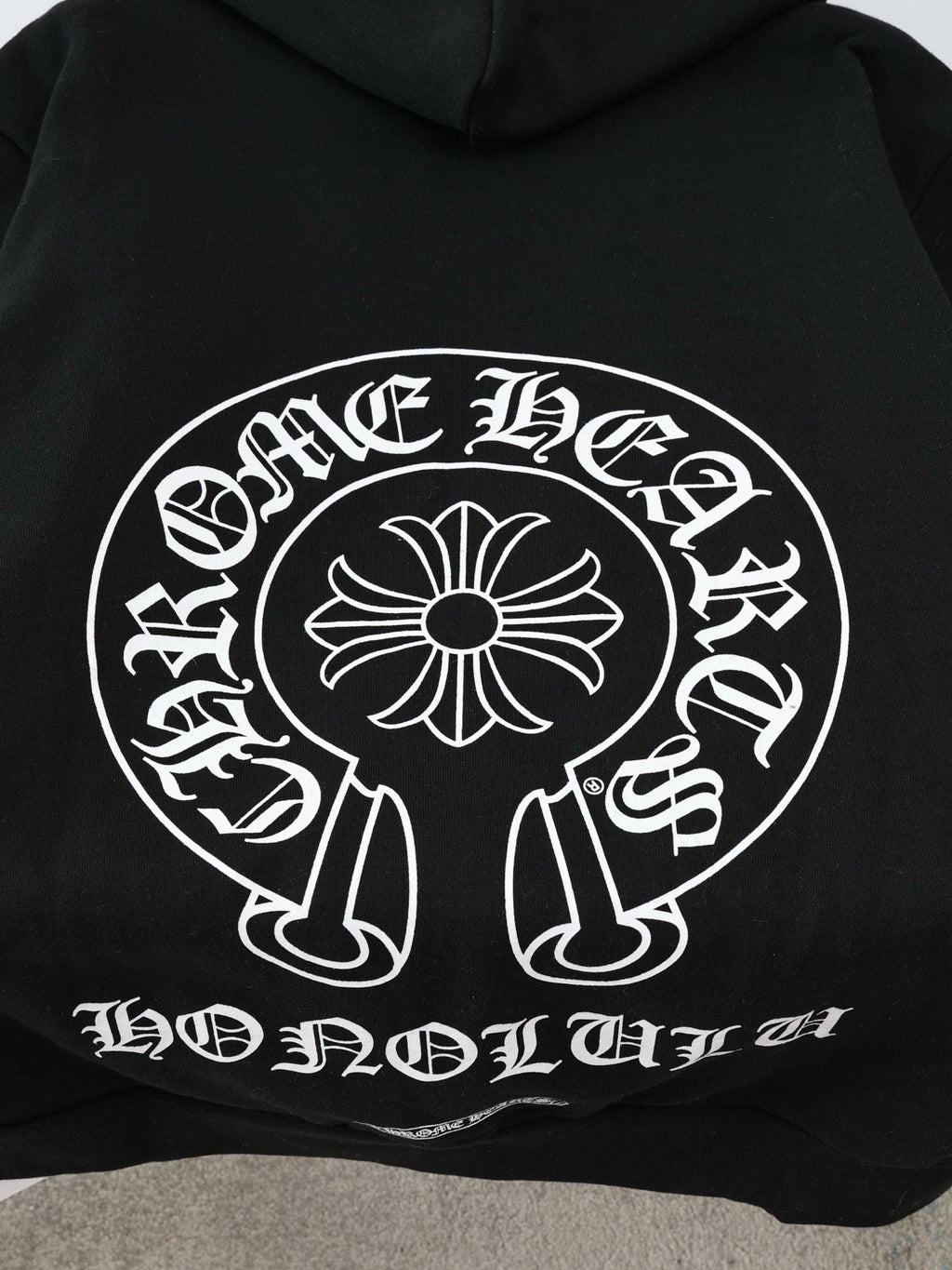 Gilet Chrome Noir Sanskrit print