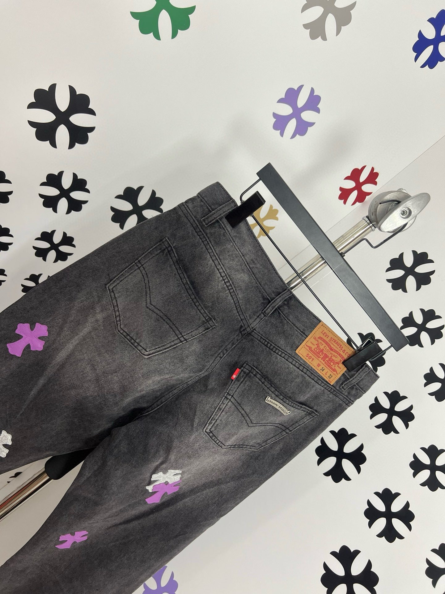 Jean Chrome noir / croix rose