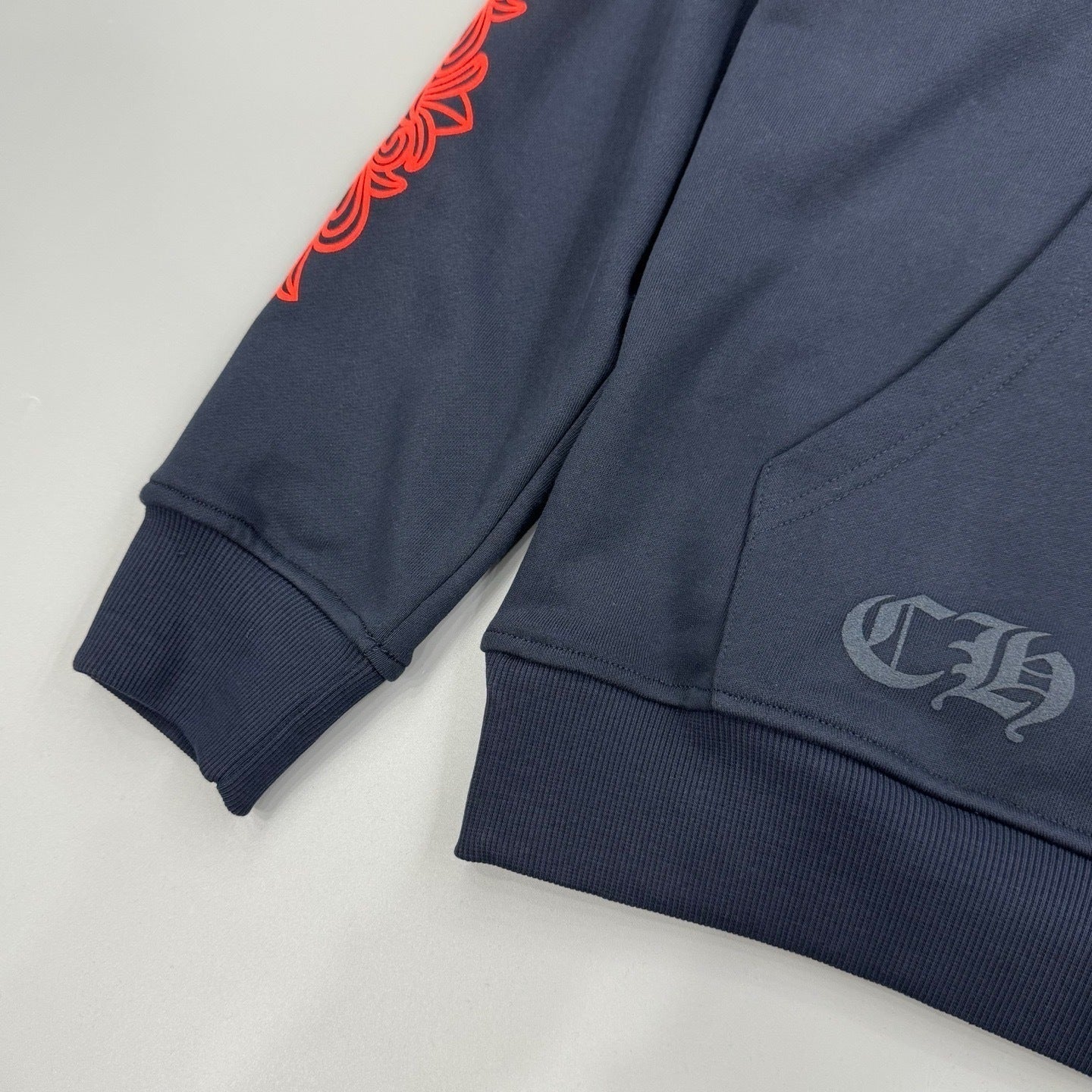 Sweat chrome noir / rouge