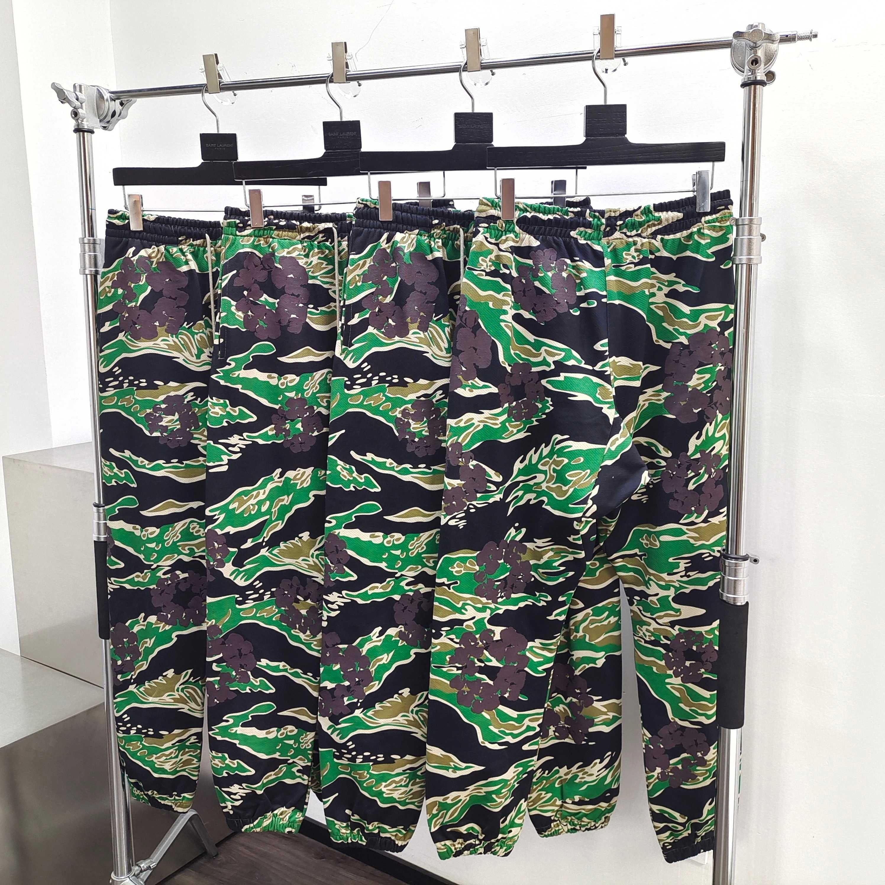 Pantalon Denim.Trs Green flowers military