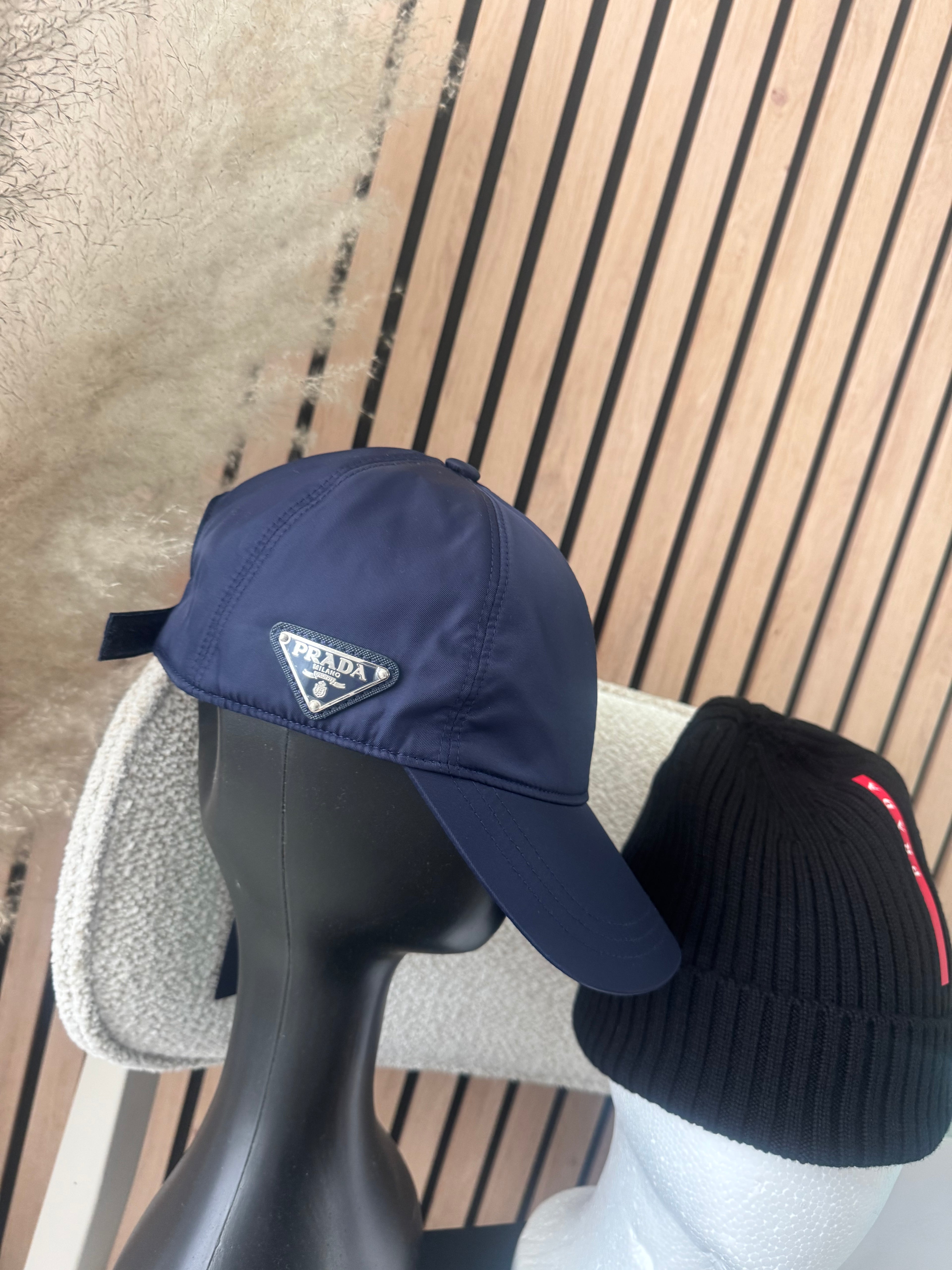 Bonnet  PRD Bande rouge