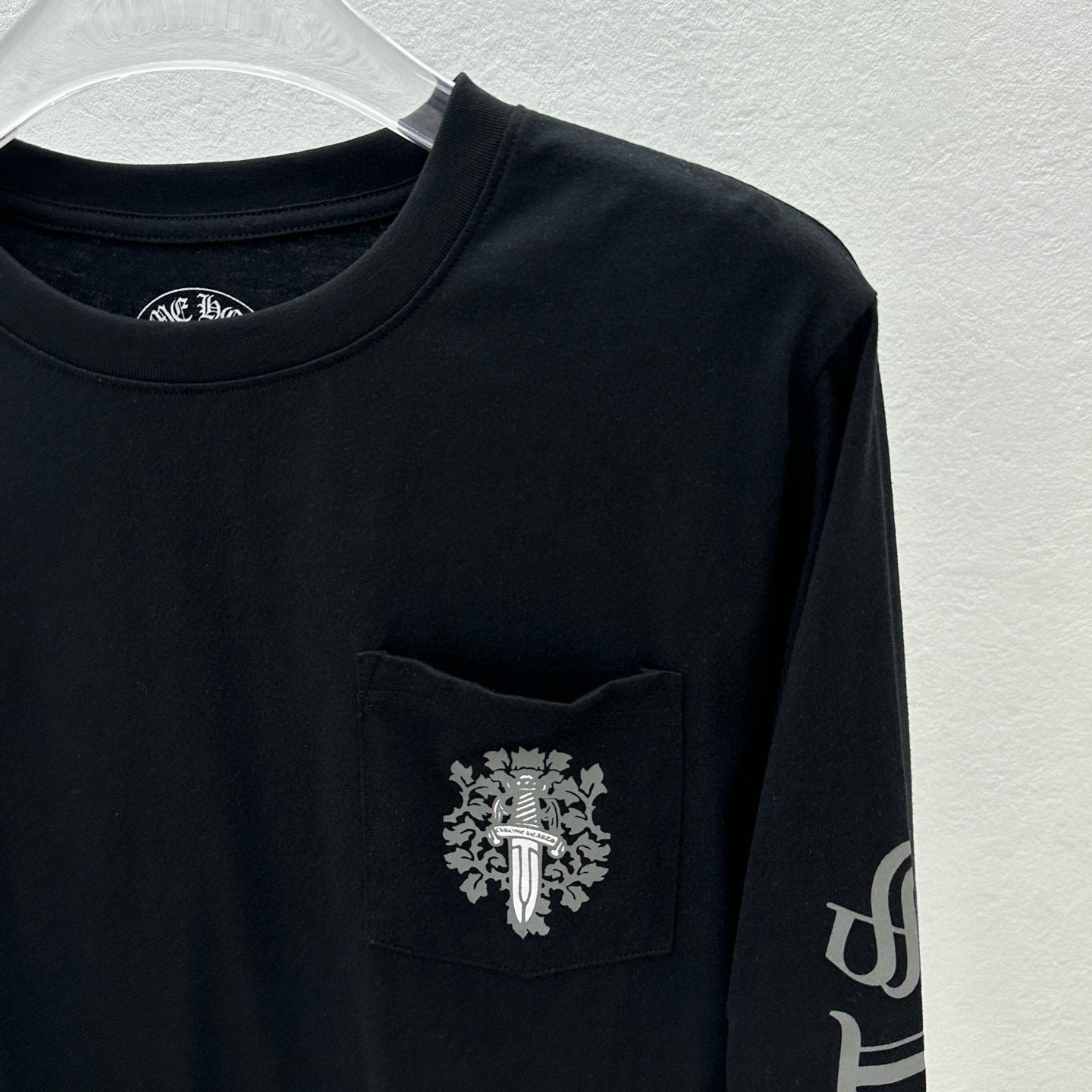 Chrome long sleeve black White