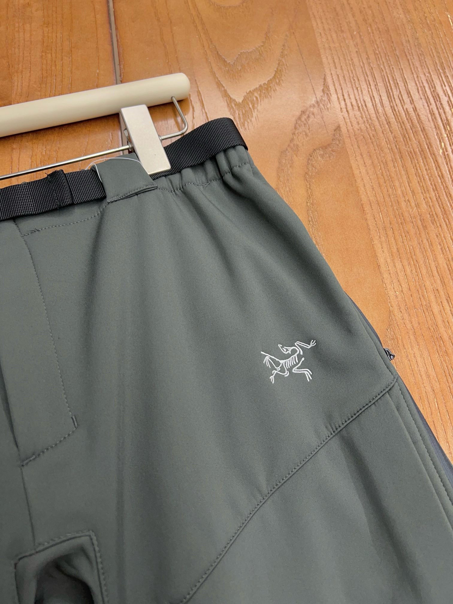 Pantalon Arc Tryx Gris Daytona