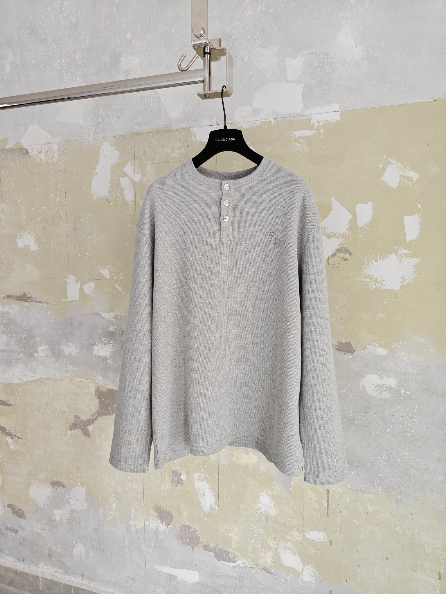T shirt long sleeves grey