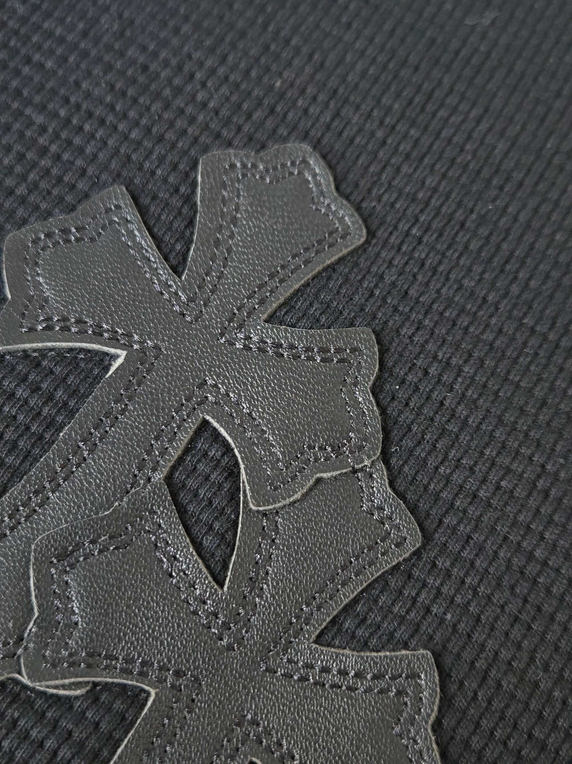 T shirt long sleeves black