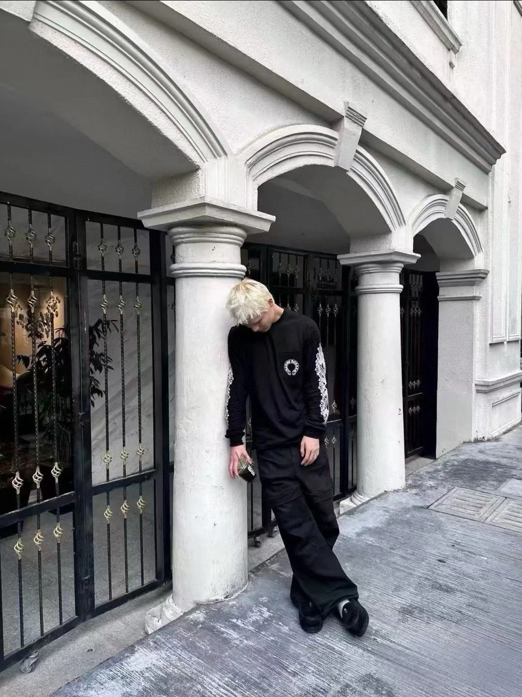 Long sleeves chrome black