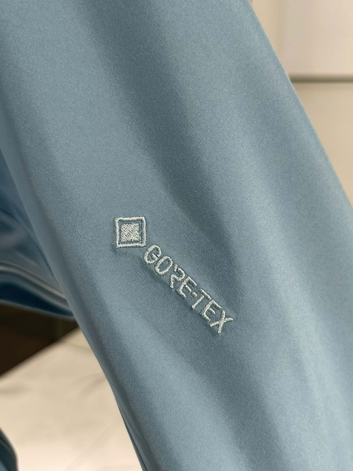 Veste  Arc tryx  Gore tx bleu ciel