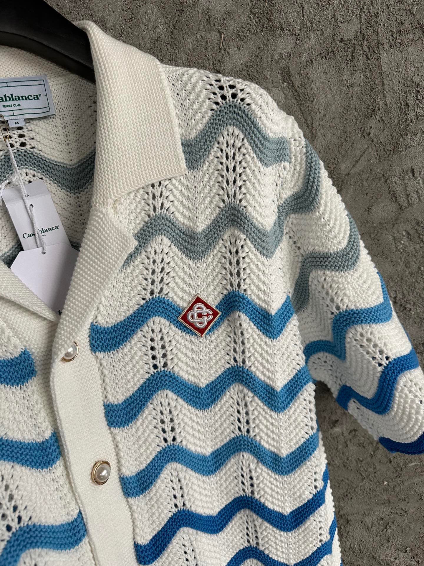 Casa B - Wavy Gradient Blue