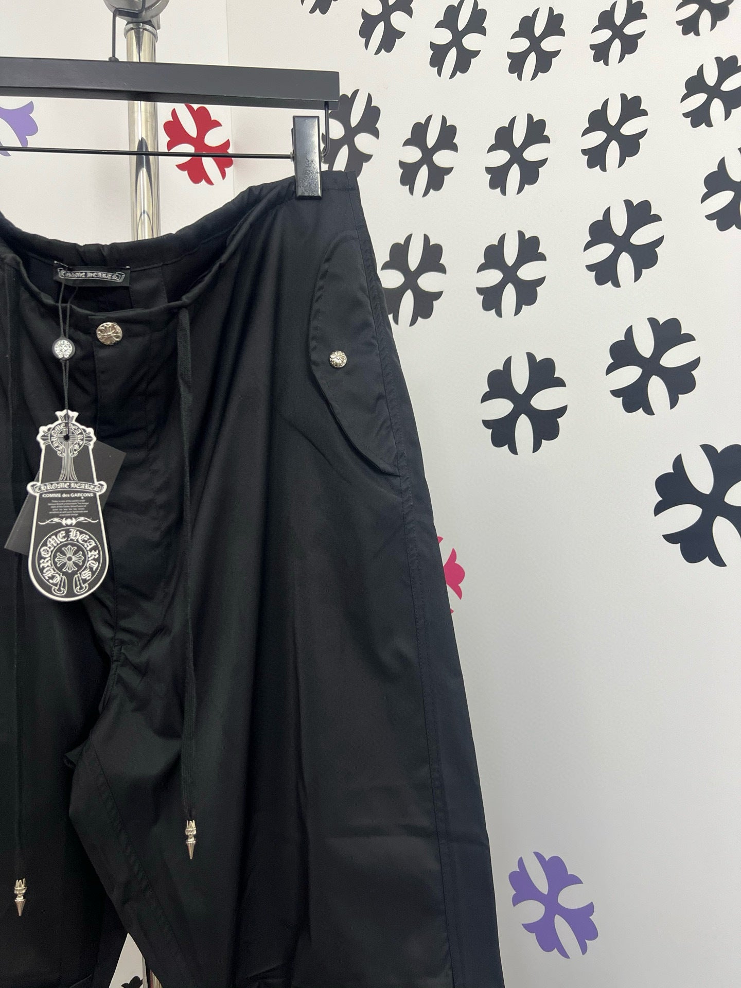 Jean black Chrome croix coloré